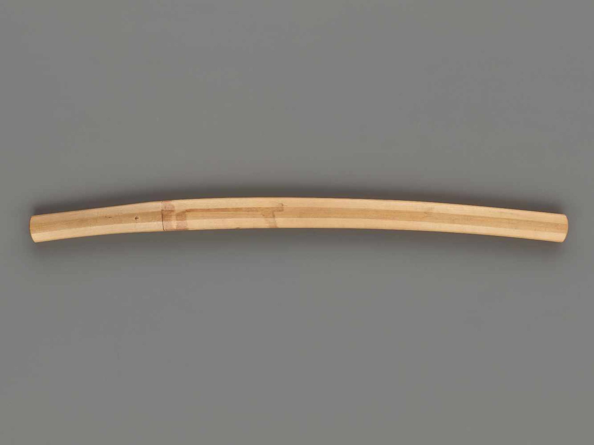 A WAKIZASHI IN SHIRASAYA BY SUKESADA Japan, mid-Edo period (1615-1868)The blade:Iori mune and - Image 7 of 8