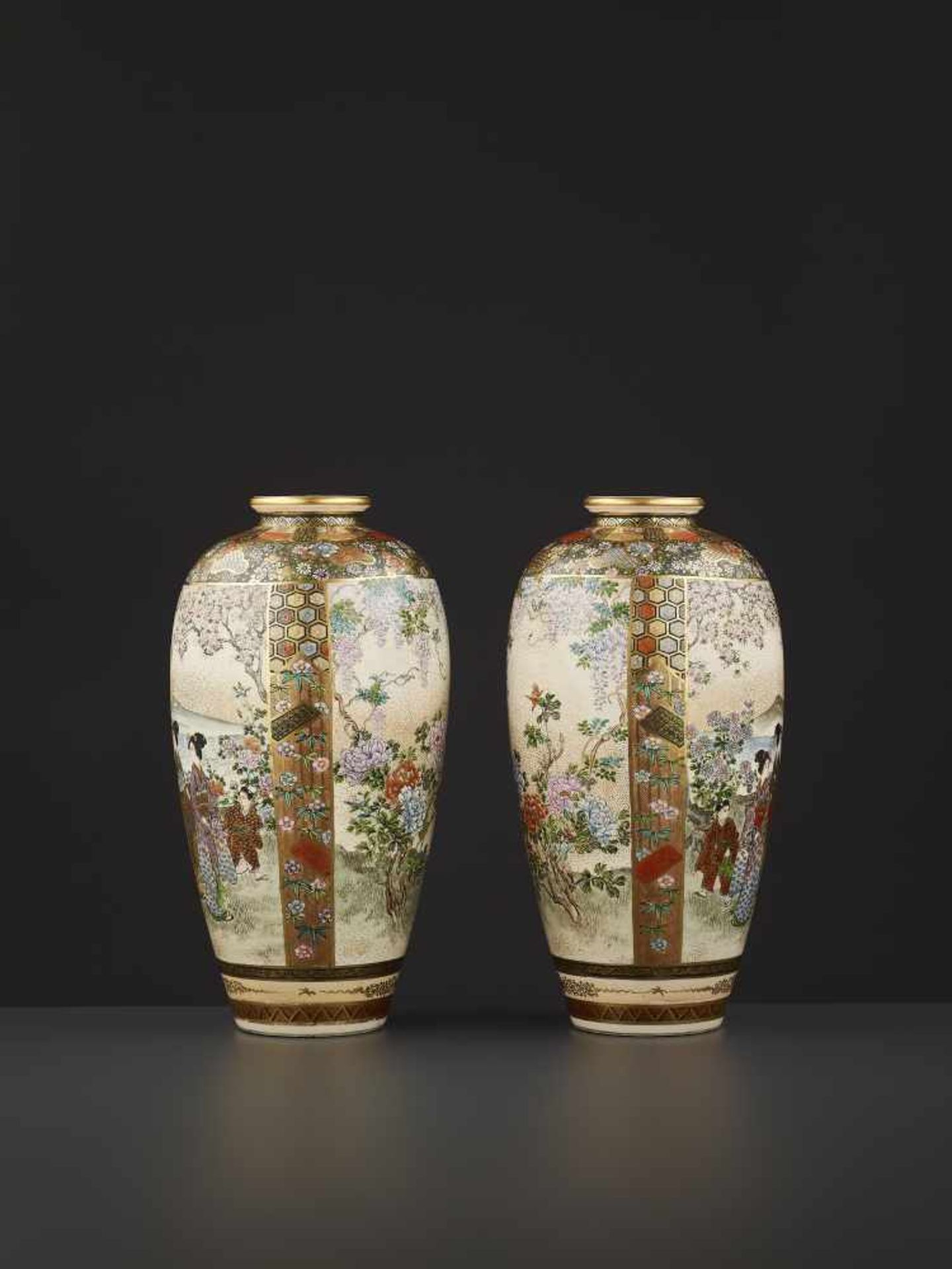 A FINE PAIR OF KINZAN VASES Japan, Meiji period (1868-1912). Each with a Kinzan seal mark painted in - Image 10 of 13