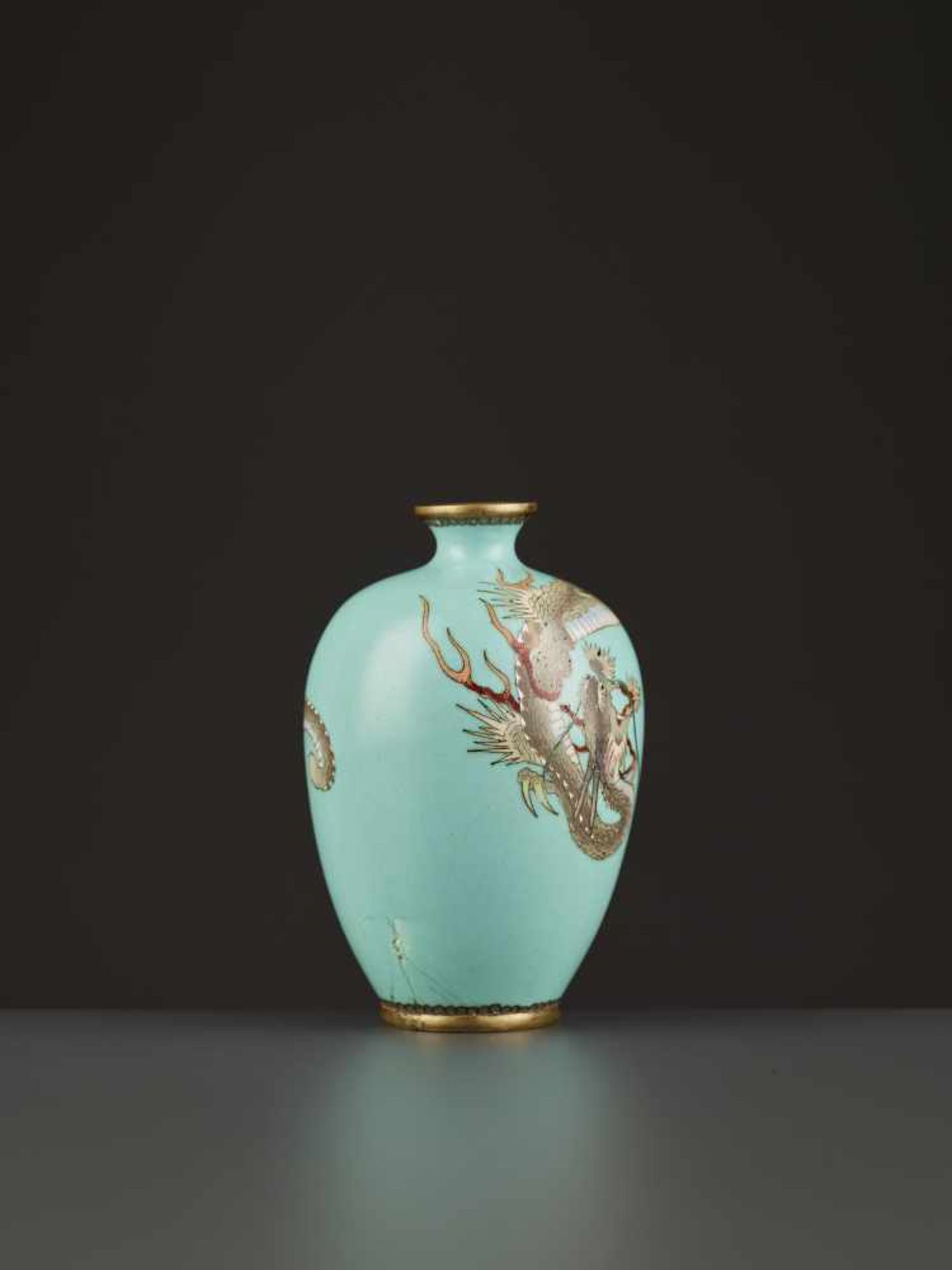 A SMALL DRAGON CLOISONNÉ VASE Japan, Meiji period (1868-1912). Finely enameled to depict a sinuous - Image 5 of 7