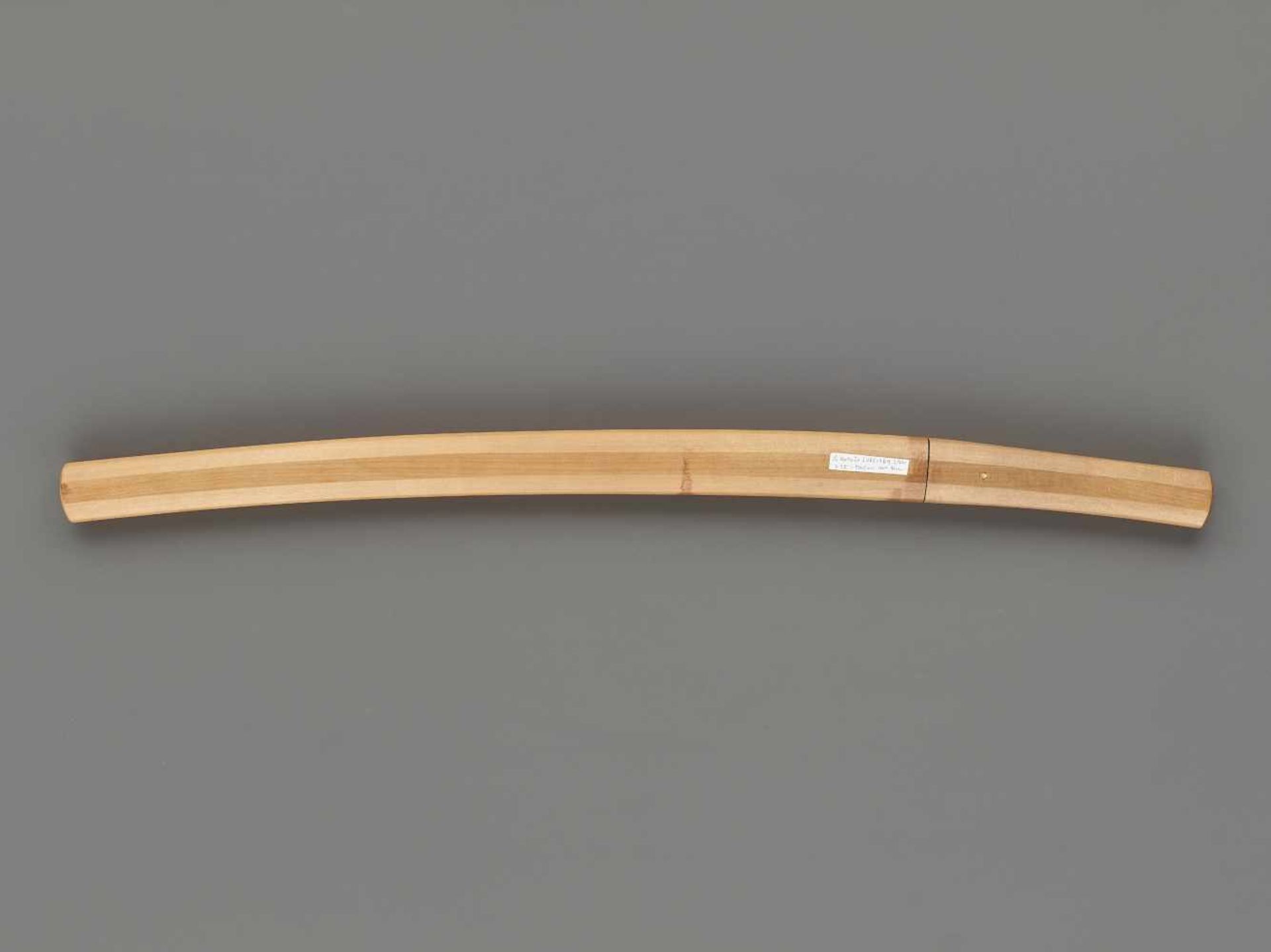 A WAKIZASHI IN SHIRASAYA BY SUKESADA Japan, mid-Edo period (1615-1868)The blade:Iori mune and - Image 8 of 8