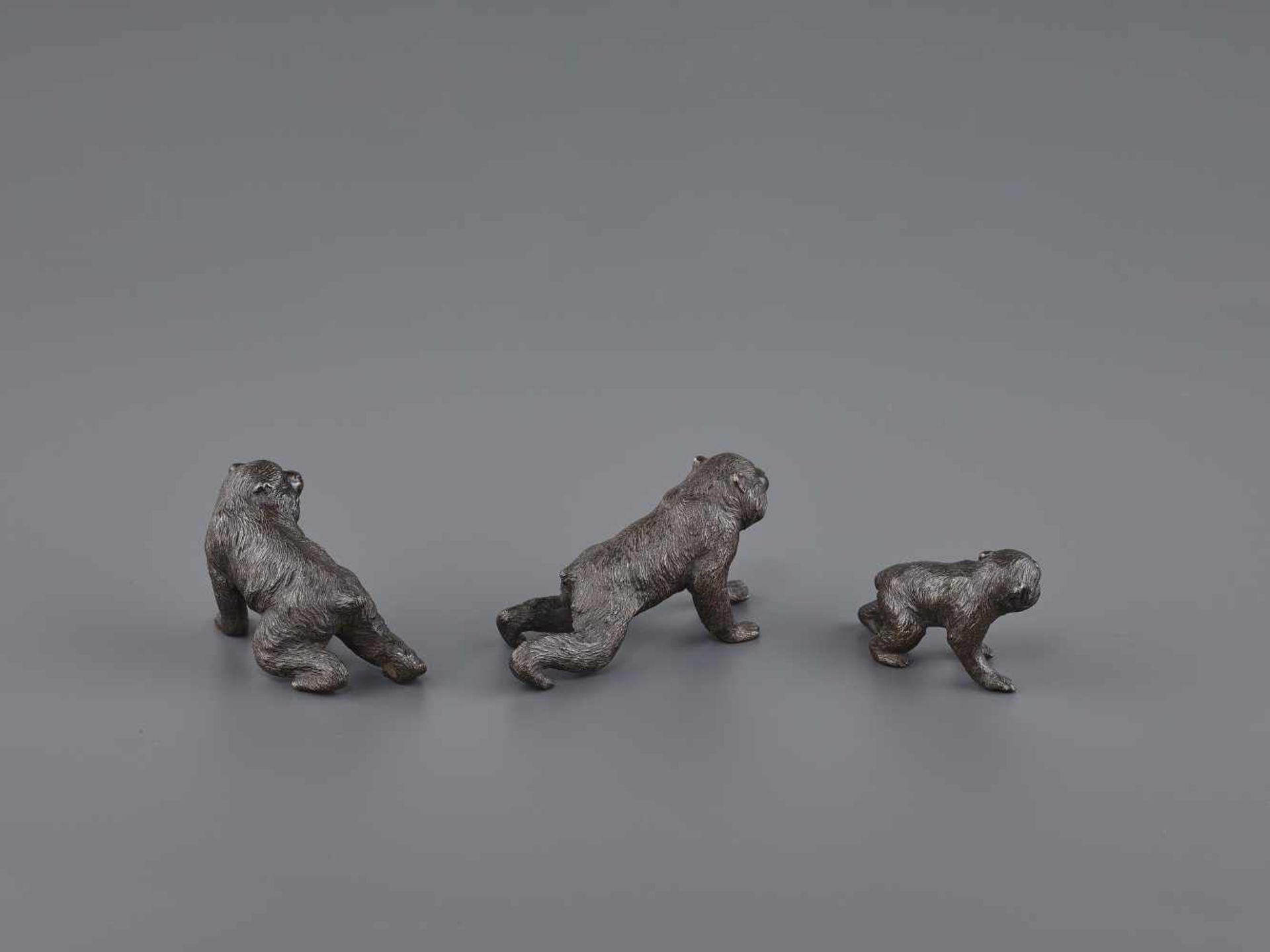 A SEIYA BRONZE GROUP OF MACAQUES Japan, Meiji period (1868-1912). All three monkeys bearing the - Image 7 of 10