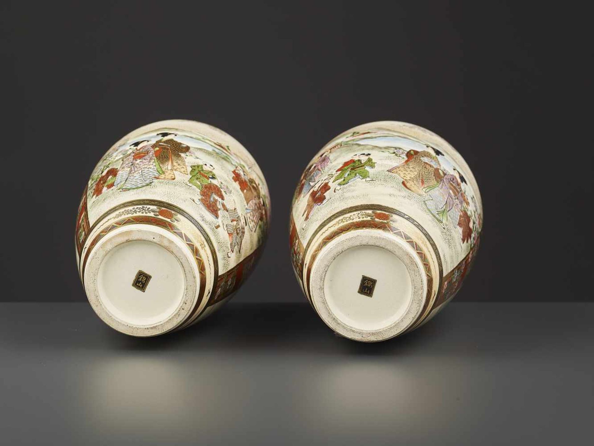 A FINE PAIR OF KINZAN VASES Japan, Meiji period (1868-1912). Each with a Kinzan seal mark painted in - Image 13 of 13
