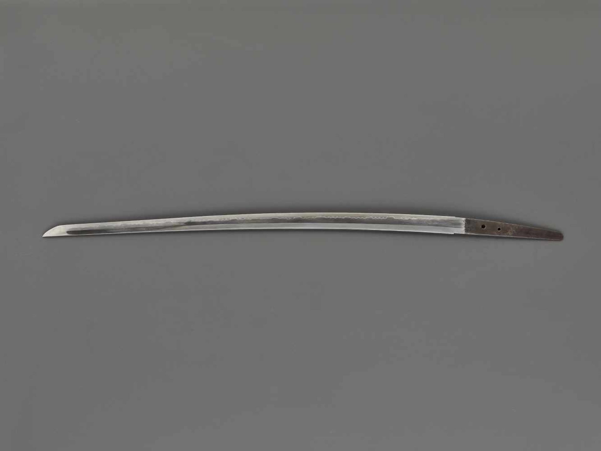 A KATANA IN KOSHIRAE BY YOSHIKADO Japan, probably late 17th to 18th century, Edo period (1615-1868) - Image 4 of 10