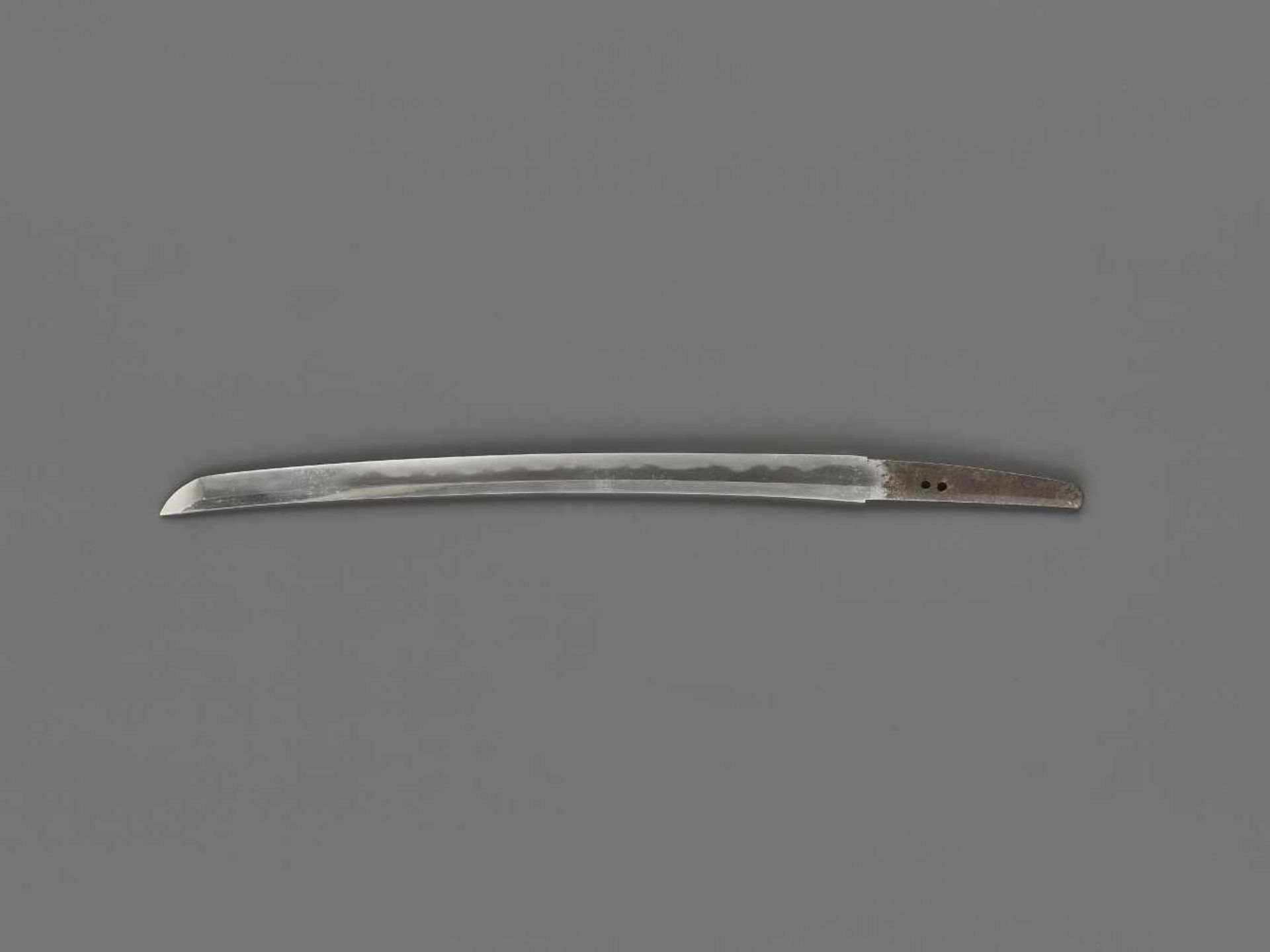 A WAKIZASHI IN KOSHIRAE BY HIROSUKE WITH NBTHK Japan, c. late 18th century to around 1800, Edo - Image 5 of 11