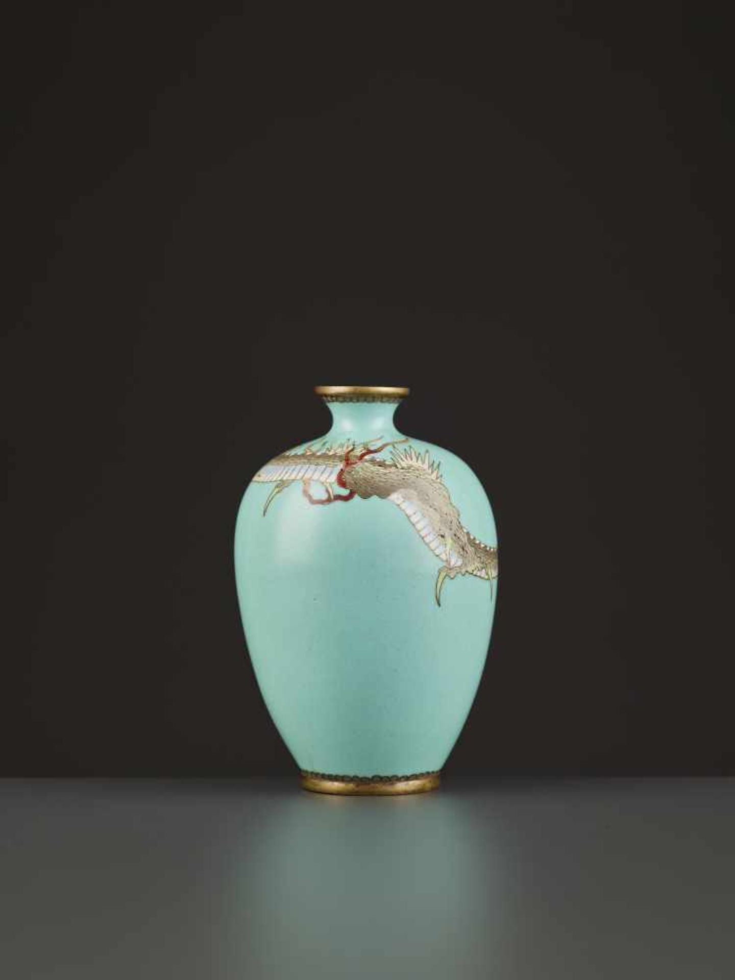 A SMALL DRAGON CLOISONNÉ VASE Japan, Meiji period (1868-1912). Finely enameled to depict a sinuous - Image 3 of 7