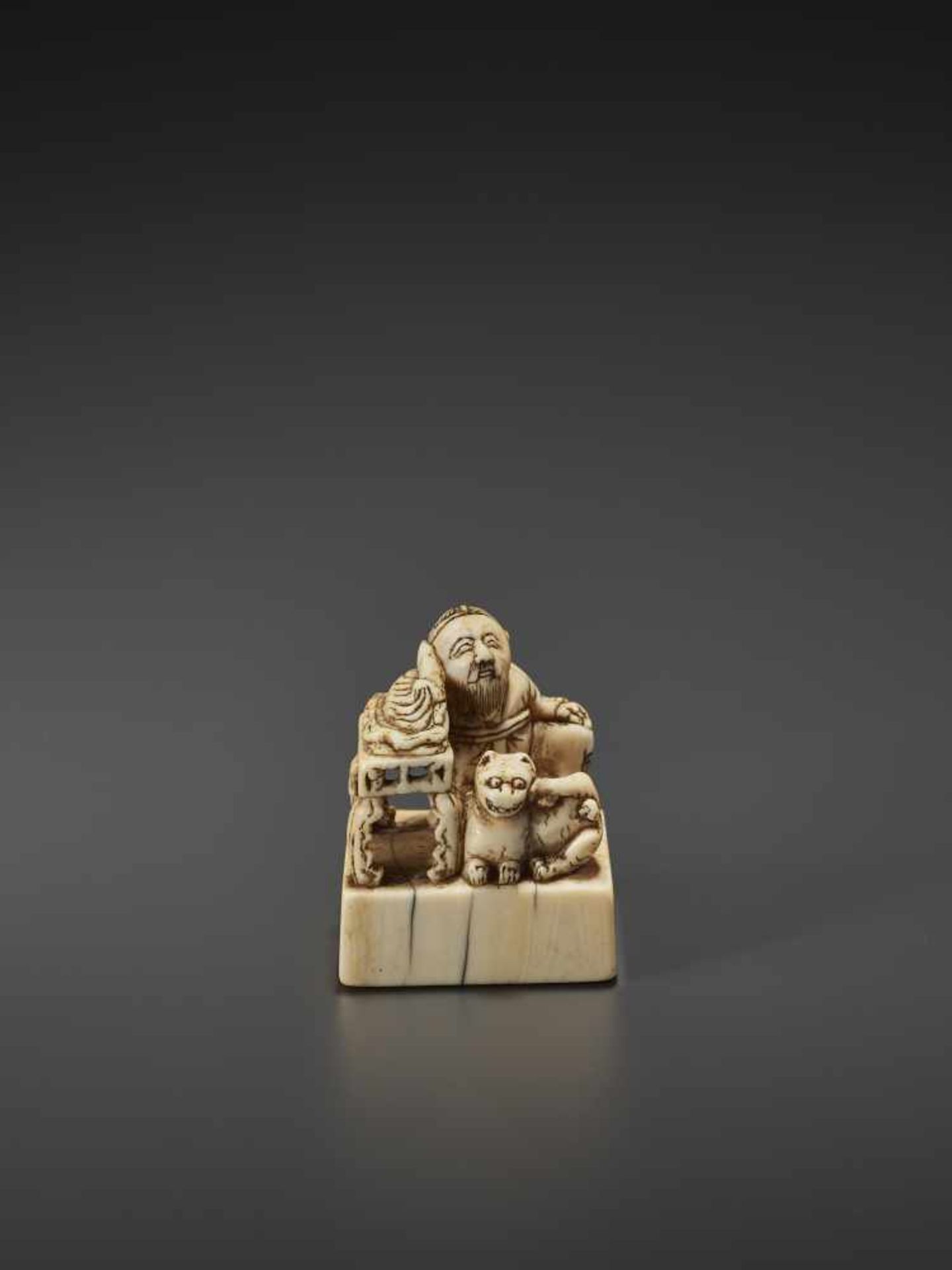AN UNUSUAL AND EARLY IVORY NETSUKE OF A CHINESE SAGE WITH TIGER Unsigned, ivory netsukeJapan, 18th - Image 7 of 9