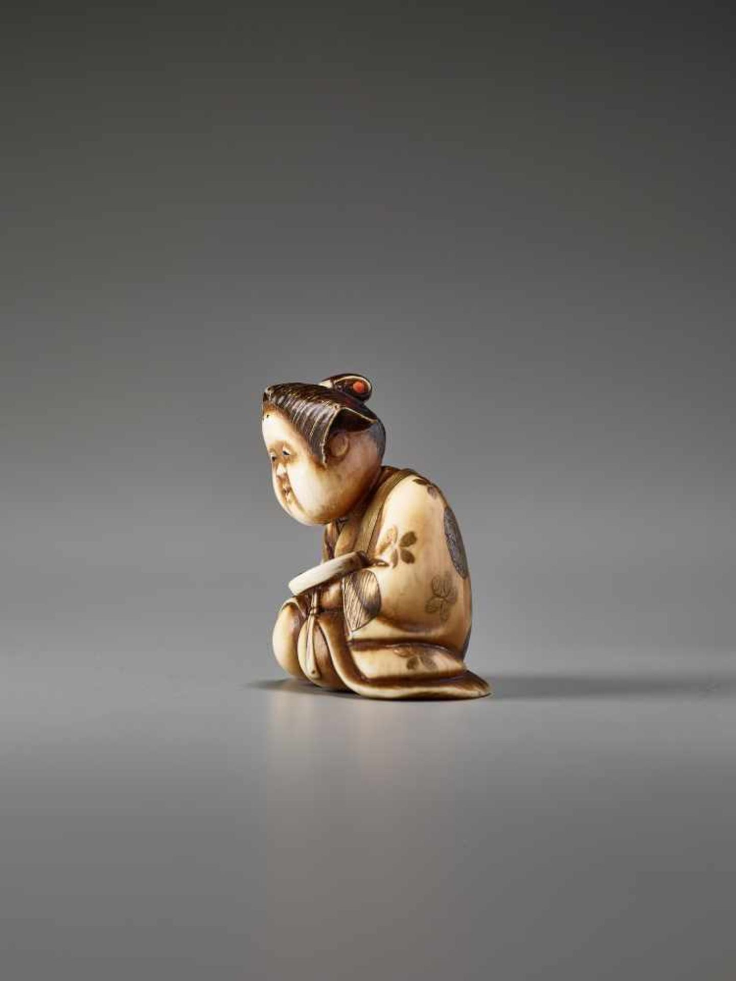 AN IVORY AND LACQUER NETSUKE OF OKAME WITH A SAKE CUP BY KEIMIN By Keimin, ivory netsuke with gold - Image 4 of 7