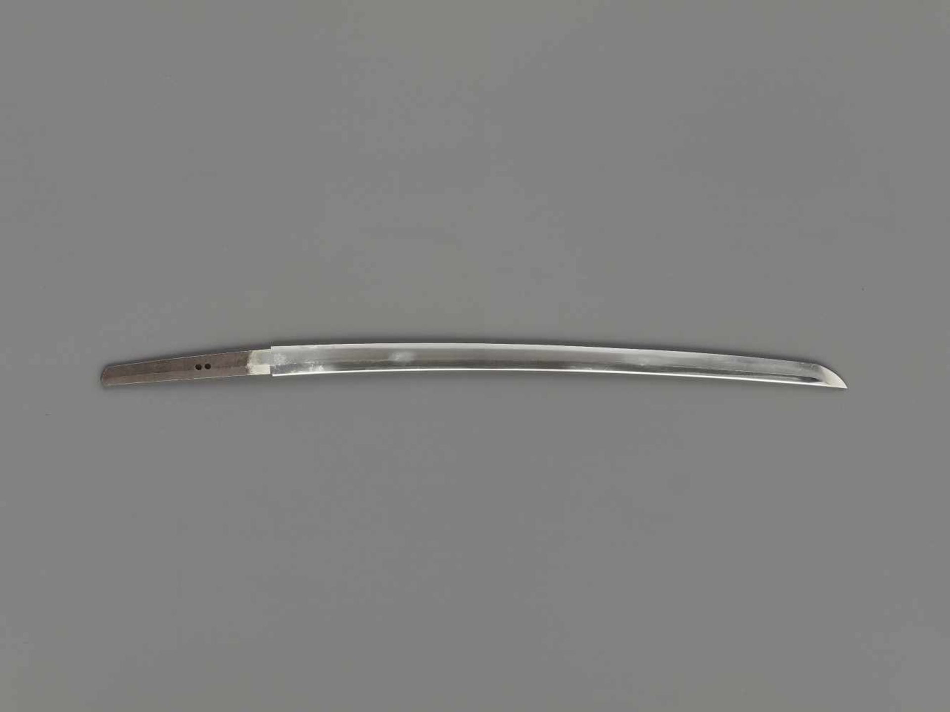 A WAKIZASHI IN KOSHIRAE Japan, late Edo period (1615-1868)The blade:Marumune and shinogi-zukuri, the - Image 2 of 9