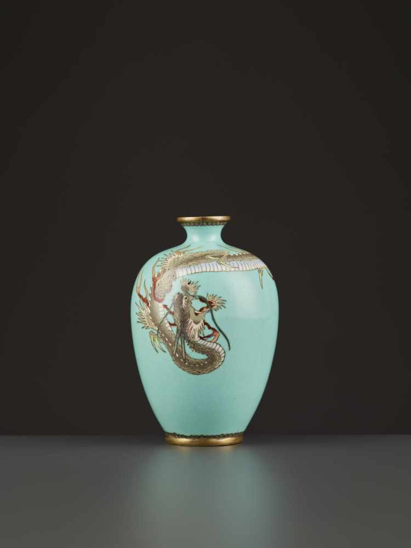 A SMALL DRAGON CLOISONNÉ VASE Japan, Meiji period (1868-1912). Finely enameled to depict a sinuous - Image 2 of 7