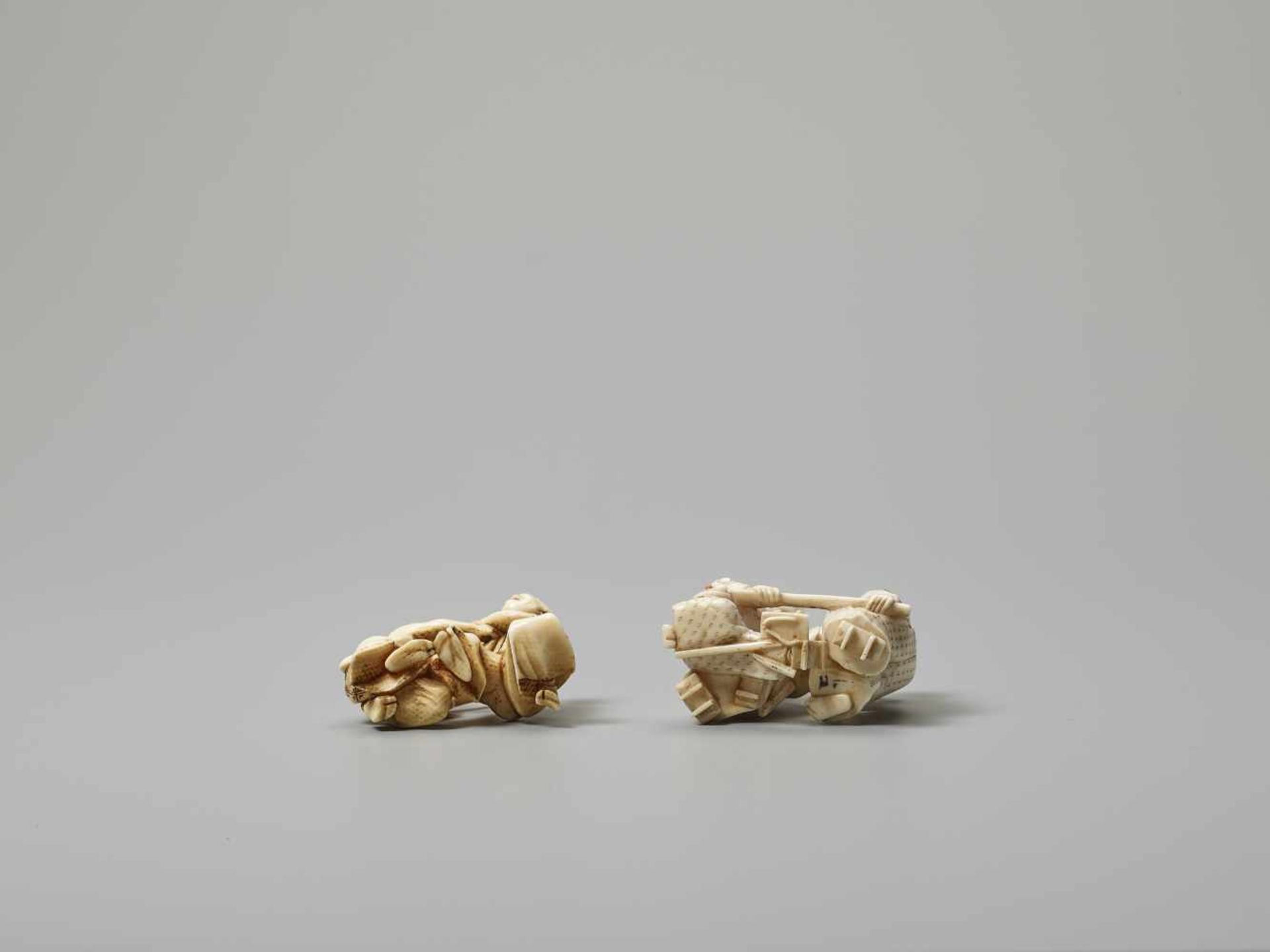 TWO IVORY NETSUKE OF BLIND MEN FIGHTING Unsigned, one with inlaysJapan, Meiji period (1868-1912) - Image 3 of 3