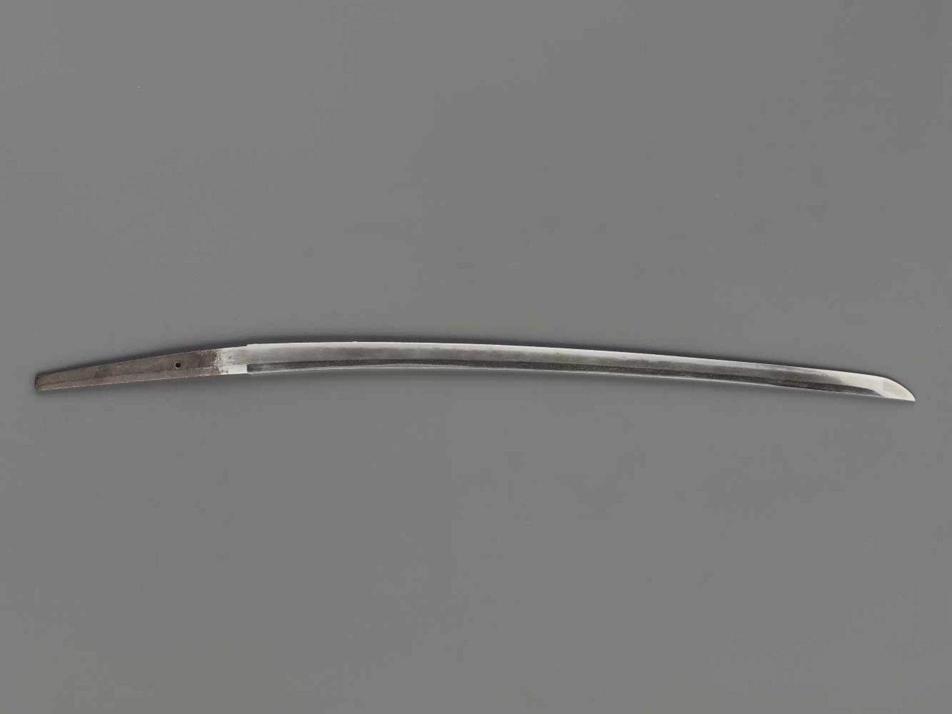 A KATANA IN KOSHIRAE Japan, c. 18th century, Edo period (1615-1868)The blade: A long katana, its - Image 2 of 10