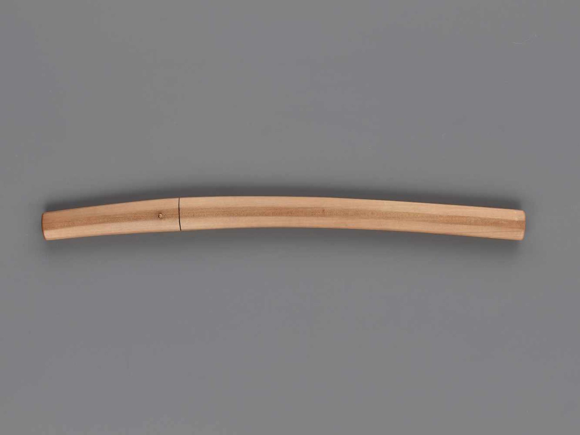 A KO-WAKIZASHI IN SHIRASAYA WITH NBTHK Japan, c. 17th century, Edo period (1615-1868)The blade: - Image 6 of 7