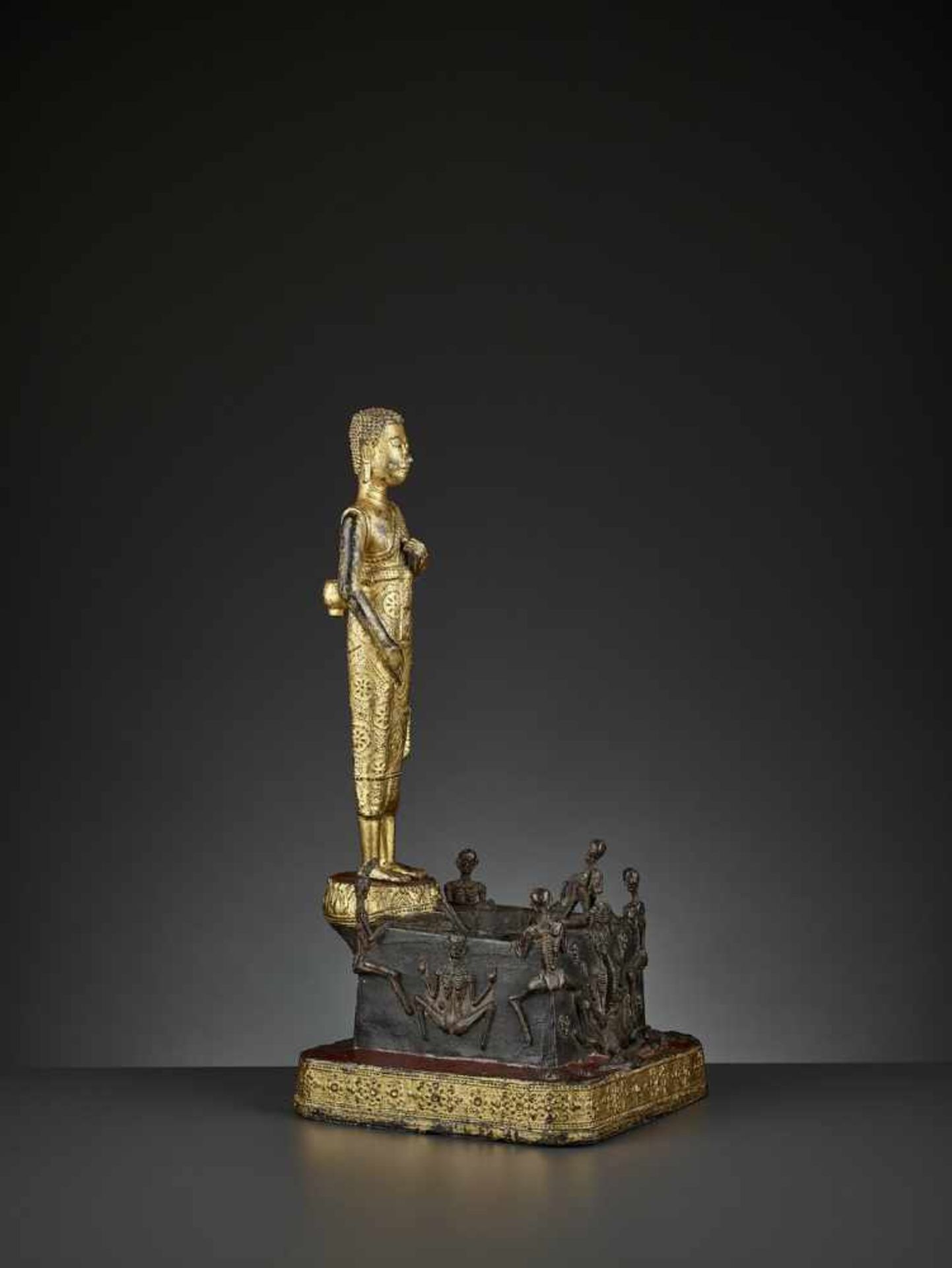 BUDDHA AND THE WELL OF DOOM Thailand, Ratanakosin, 19th century. A massive gilt and lacquered bronze - Image 5 of 12