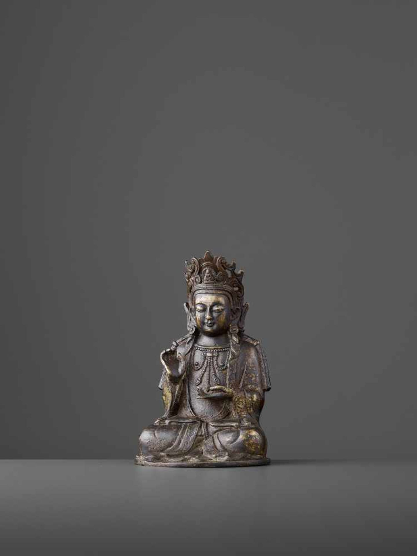 A FINELY CAST BRONZE GUANYIN, MING China, 1368-1644. The figure seated in padmasana, the right - Image 2 of 9