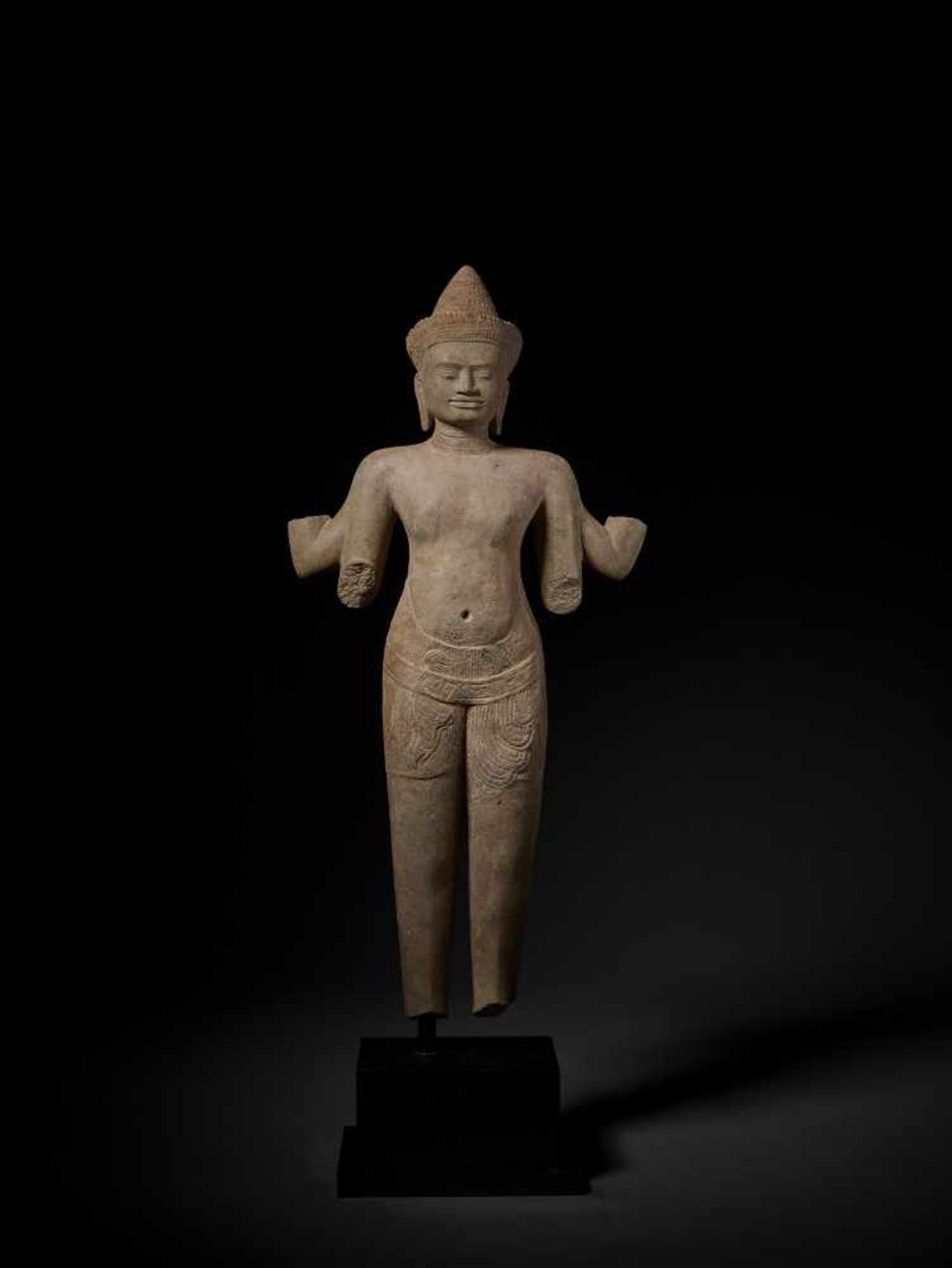 A STANDING VISHNU, BAPHUON, KHMER, 11TH CENTURY This important carved and incised sandstone - Image 8 of 12