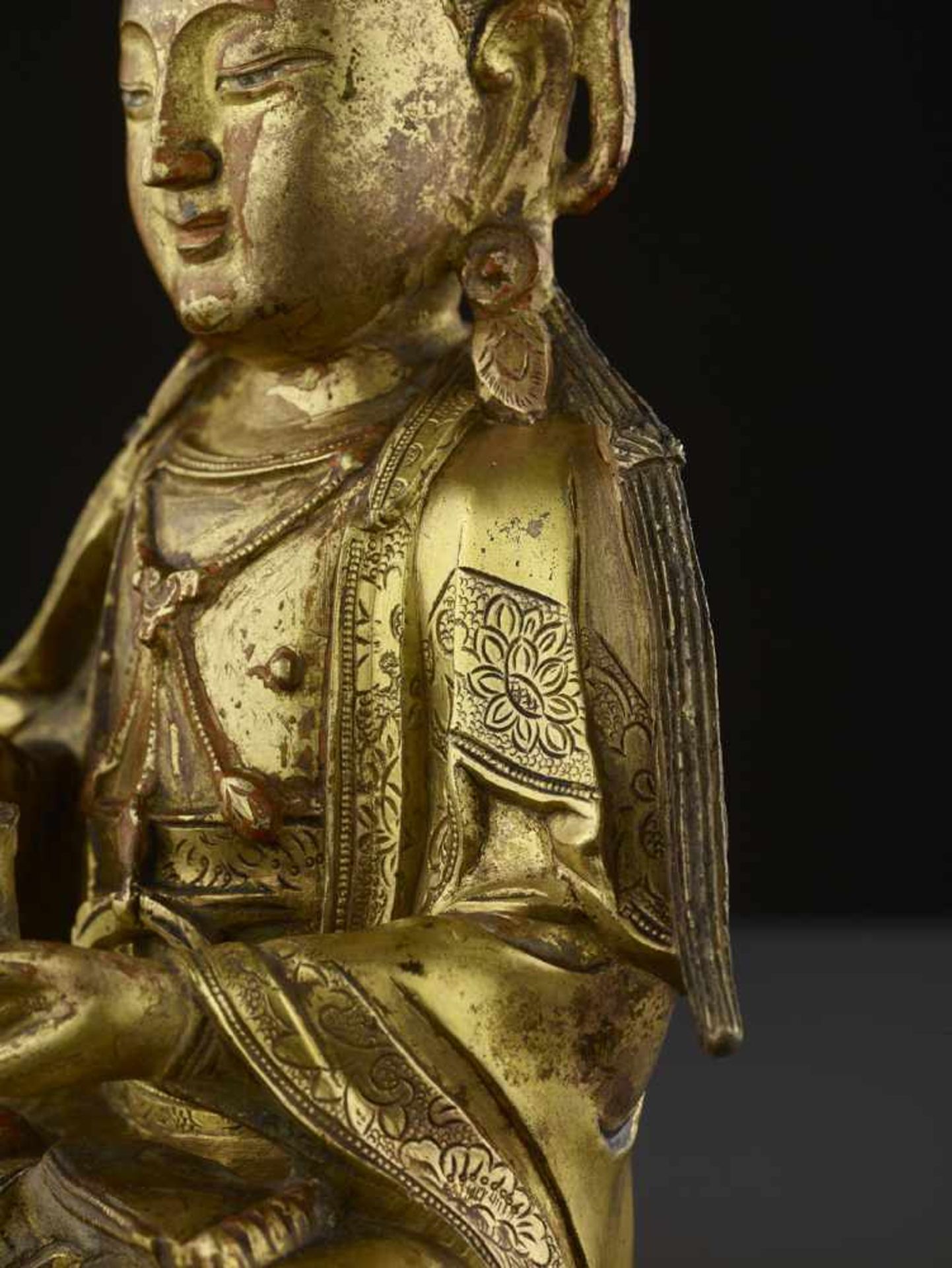 A FINELY CAST GILT-BRONZE FIGURE OF GUANYIN, MING DYNASTY China, 16th-17th century. The figure is - Image 5 of 10