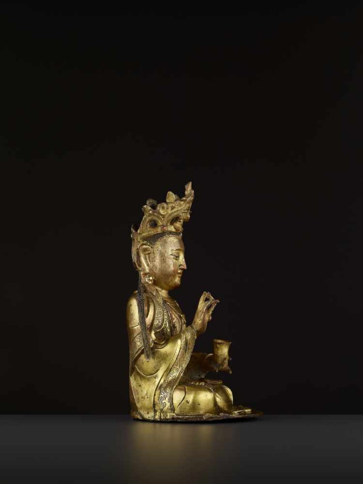 A FINELY CAST GILT-BRONZE FIGURE OF GUANYIN, MING DYNASTY China, 16th-17th century. The figure is - Image 7 of 10