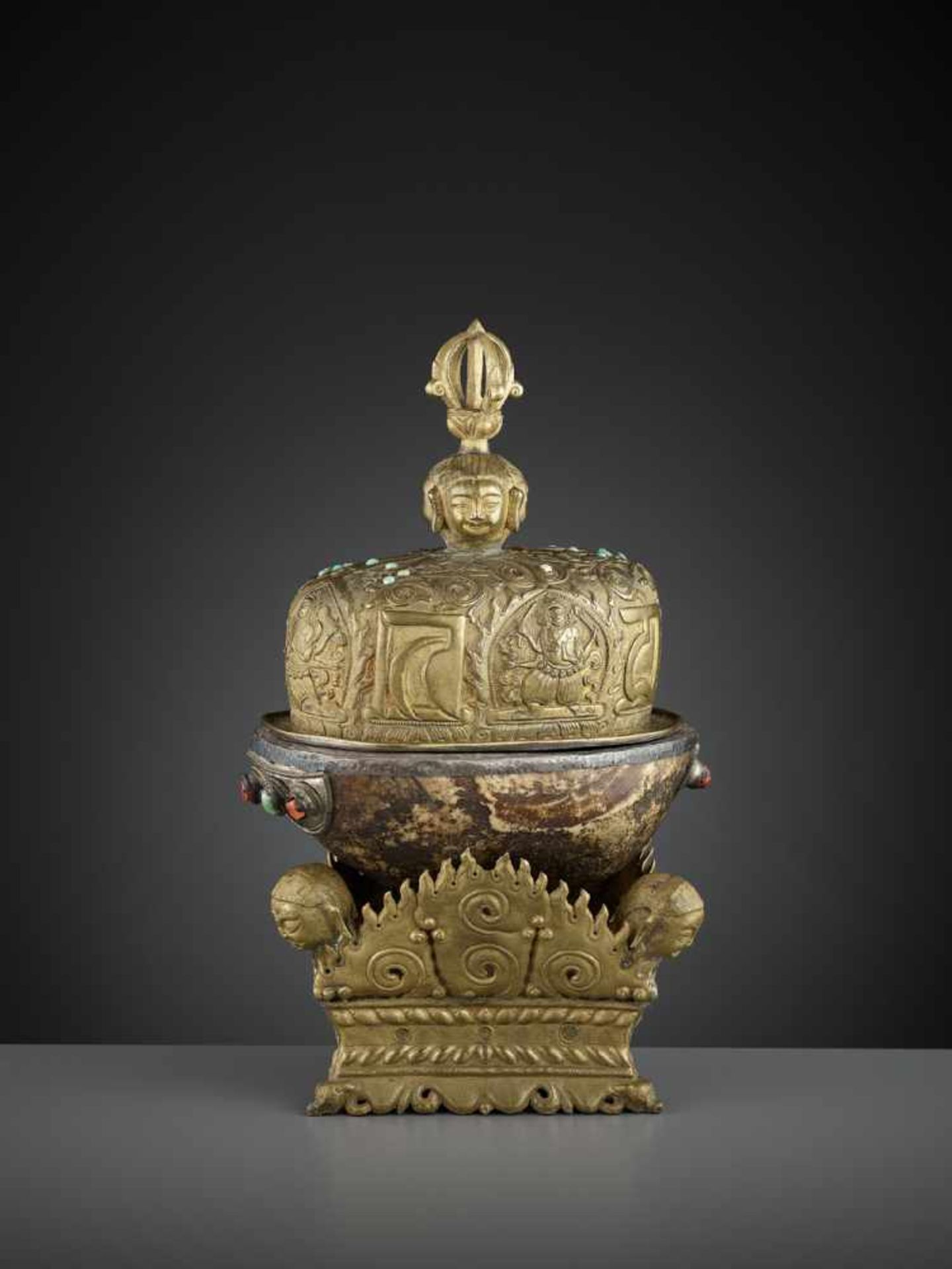 KAPALA WITH COVER AND STAND Tibet, 19th century. A fine ensemble, increasingly difficult to find. - Image 12 of 19