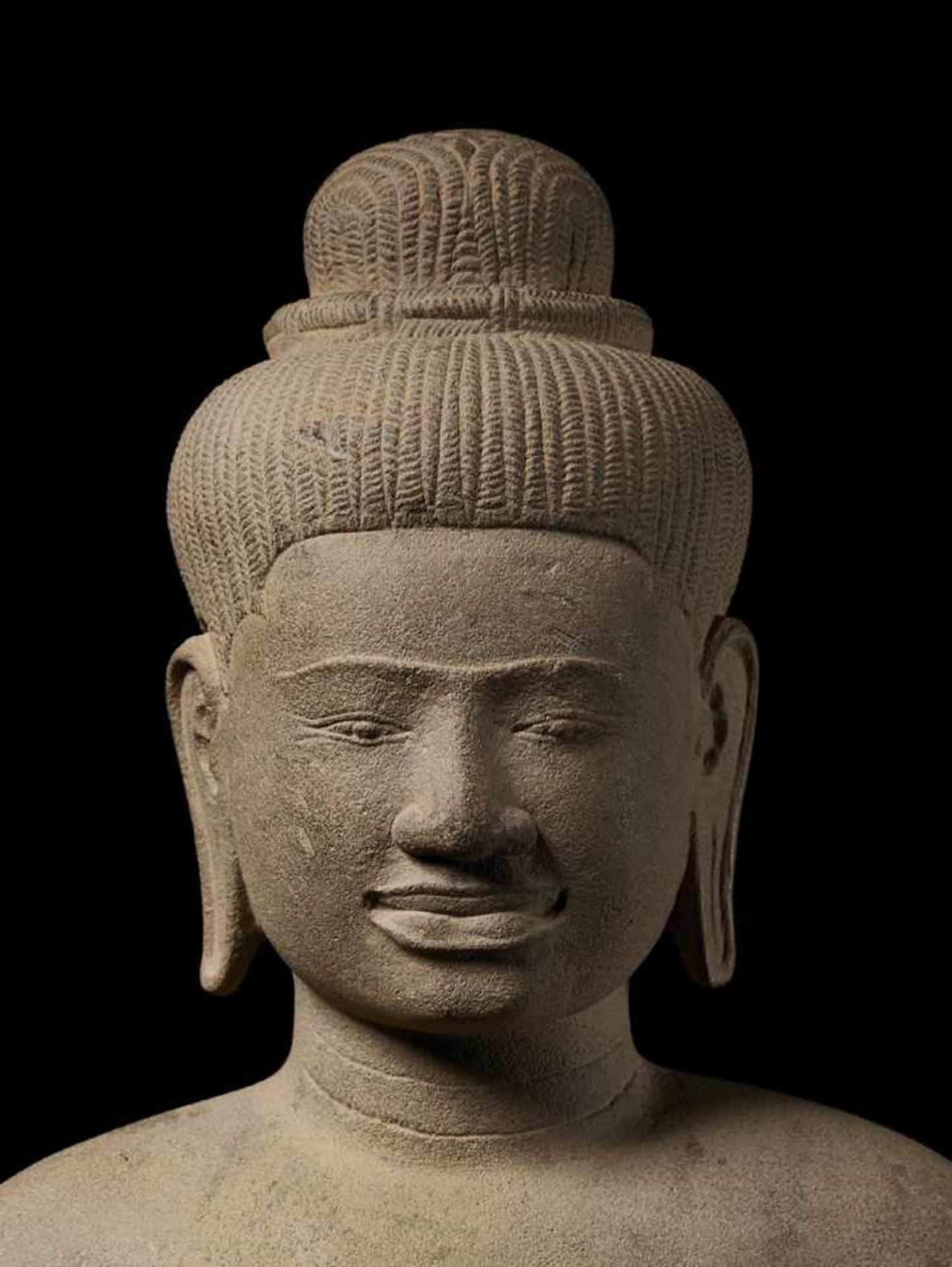 A STANDING DEITY, BAPHUON, KHMER, 11TH CENTURY A finely polished and exquisitely carved sandstone - Image 4 of 11