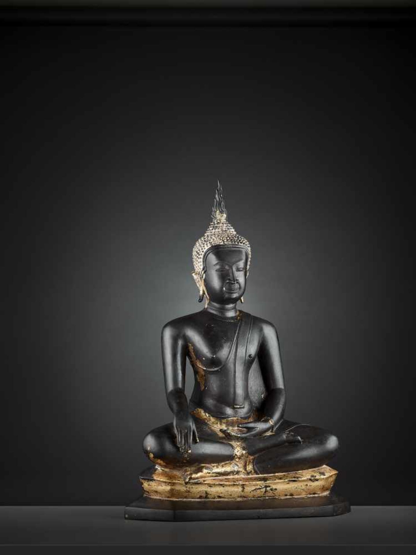 A BUDDHA SHAKYAMUNI LACQUER-GILT BRONZE Laos, 19th – early 20th century. Buddha is cast seated in - Image 6 of 7