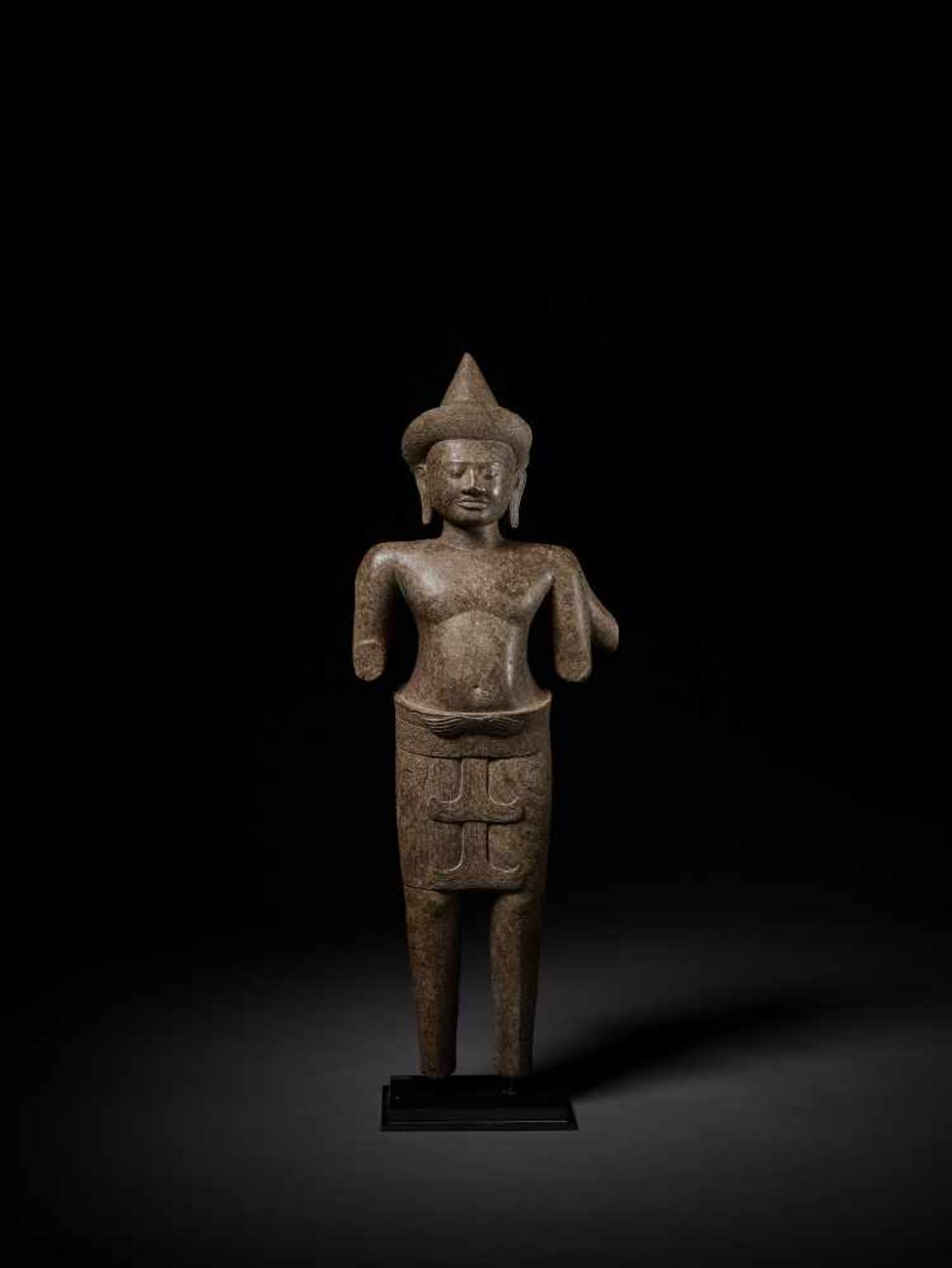 A SANDSTONE FIGURE OF VISHNU, ANGKOR PERIOD Cambodia, Khmer style of Angkor Vat, Ca. Mid-12th - Image 5 of 12