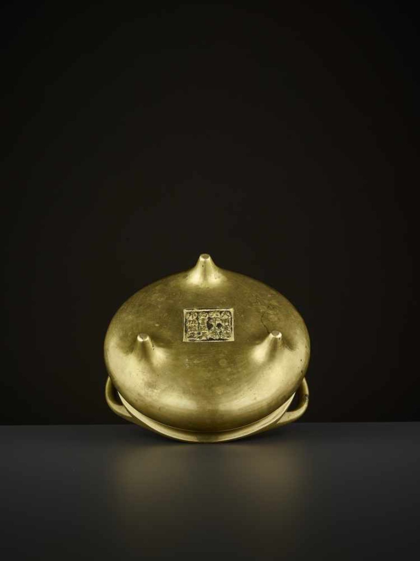 A BRONZE CENSER, KANGXI China, 1662-1722. The compressed globular body raised on three conical feet, - Image 8 of 11
