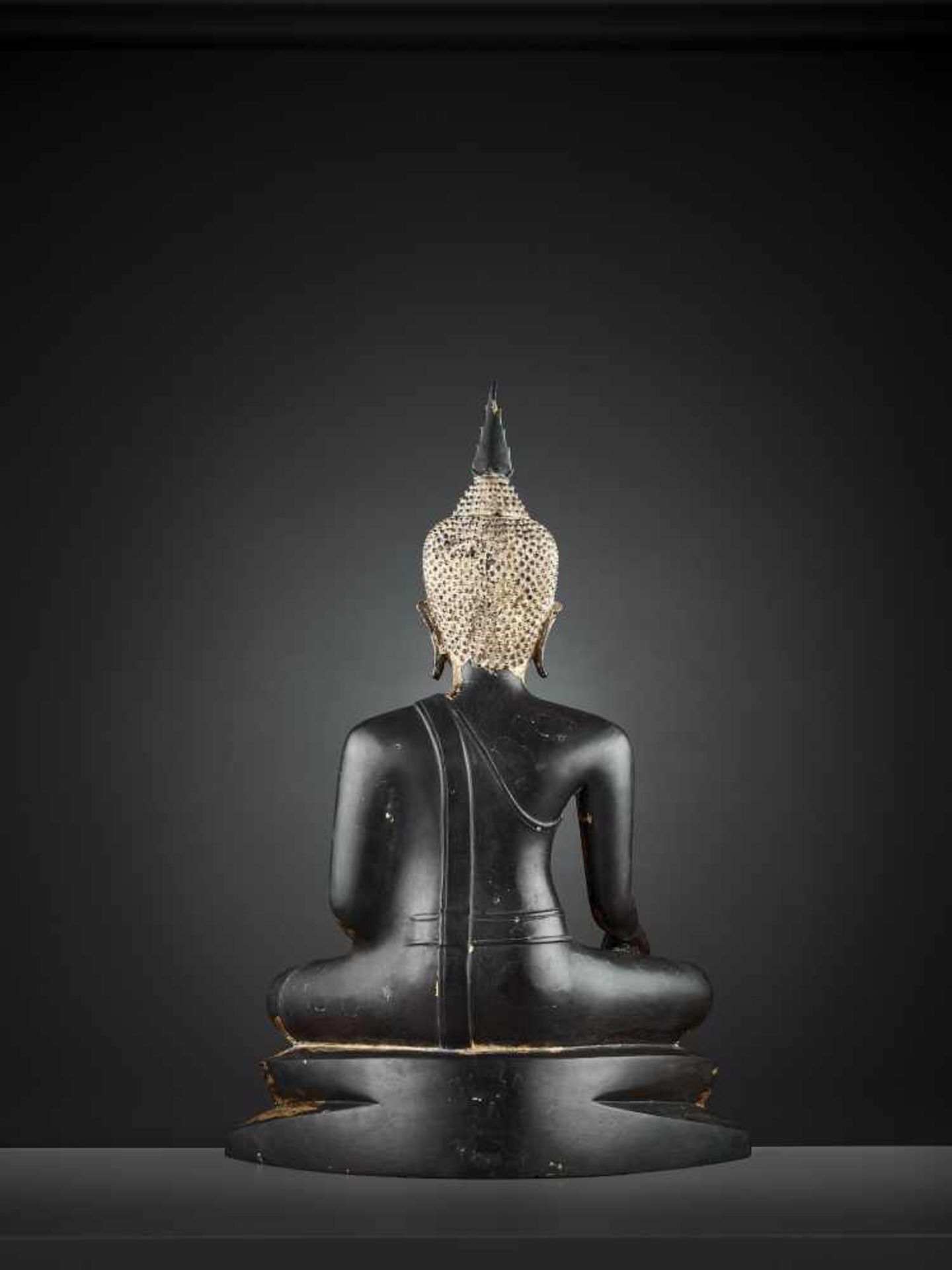 A BUDDHA SHAKYAMUNI LACQUER-GILT BRONZE Laos, 19th – early 20th century. Buddha is cast seated in - Image 4 of 7