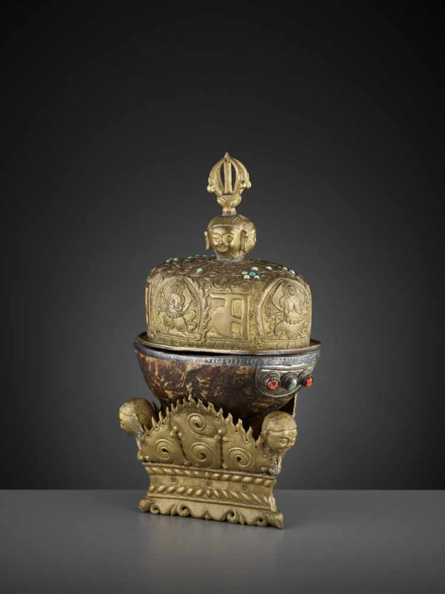 KAPALA WITH COVER AND STAND Tibet, 19th century. A fine ensemble, increasingly difficult to find. - Image 10 of 19