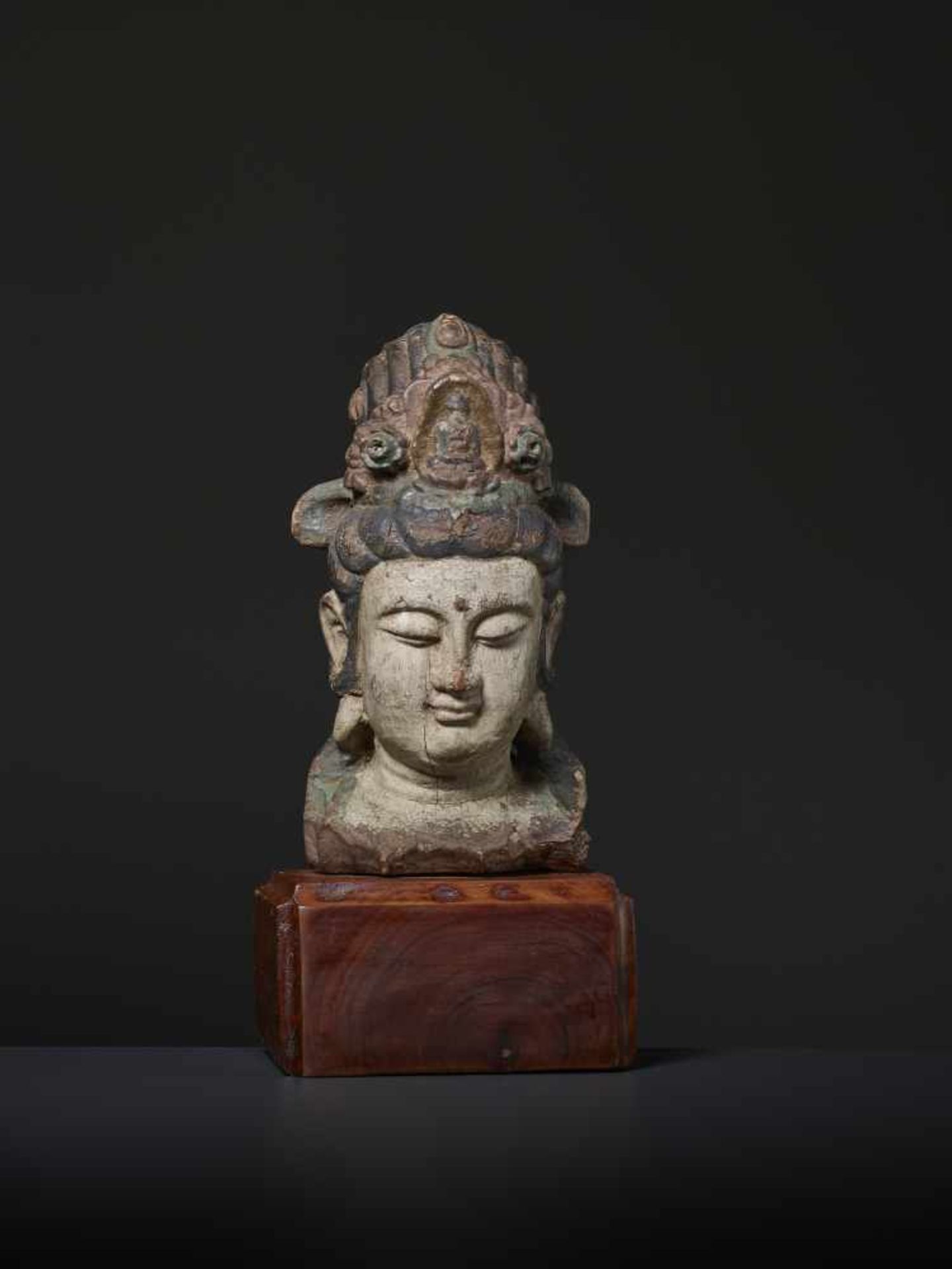 A LACQUERED WOOD HEAD OF GUANYIN, MING China, 1368-1644. The bodhisattva is carved with a high - Image 7 of 7