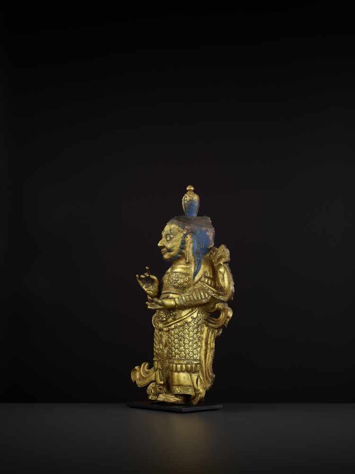 A GILT COPPER GUARDIAN KING, TIBET 17TH CENTURY In this imposing Densatil school repoussé work, - Image 3 of 6