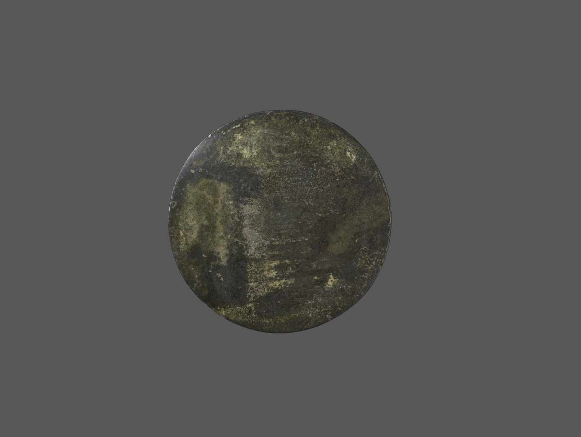 AN INSCRIBED BRONZE MIRROR China, 3rd – 4th century. The suspension knob surrounded by two - Image 5 of 7