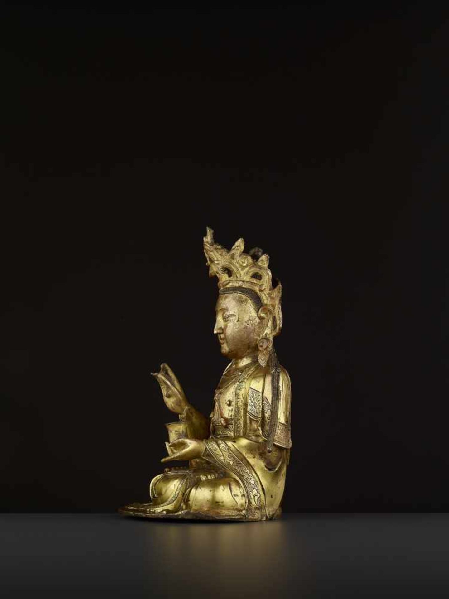 A FINELY CAST GILT-BRONZE FIGURE OF GUANYIN, MING DYNASTY China, 16th-17th century. The figure is - Image 4 of 10