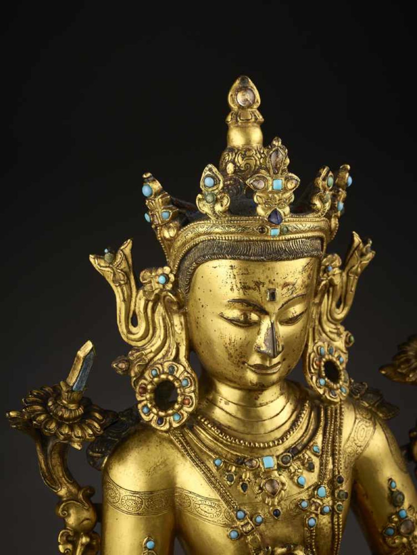 AN EXTREMELY RARE GILT-BRONZE FIGURE OF MANJUSRI, TIBET 14TH CENTURY - Image 11 of 23