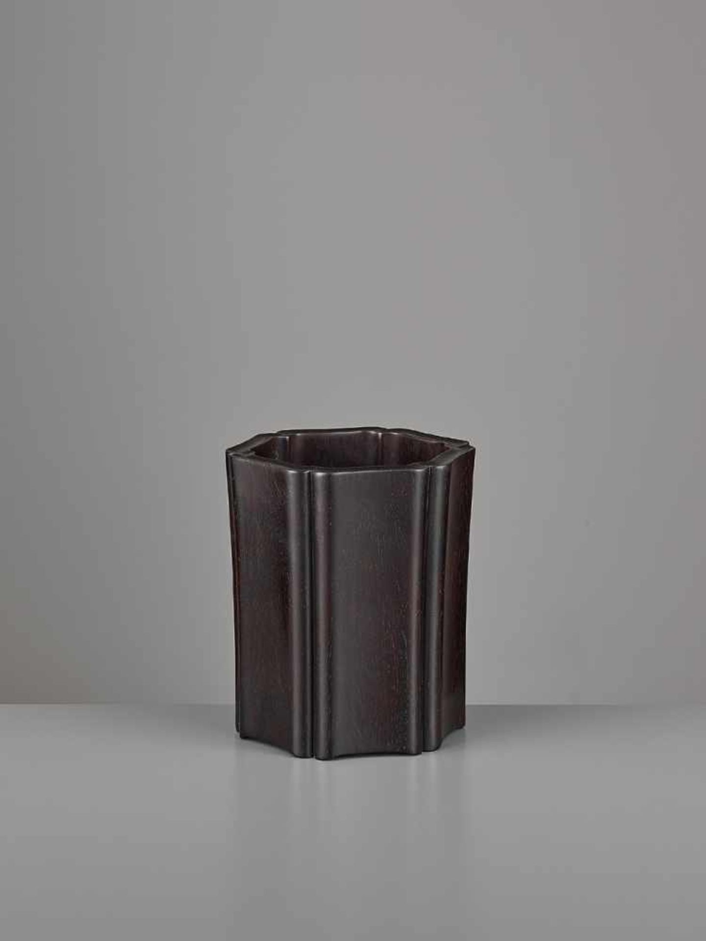 A LOBED ZITAN BRUSHPOT, BITONG China, Qing dynasty. Of slender cylindrical form, the deftly carved - Image 6 of 6