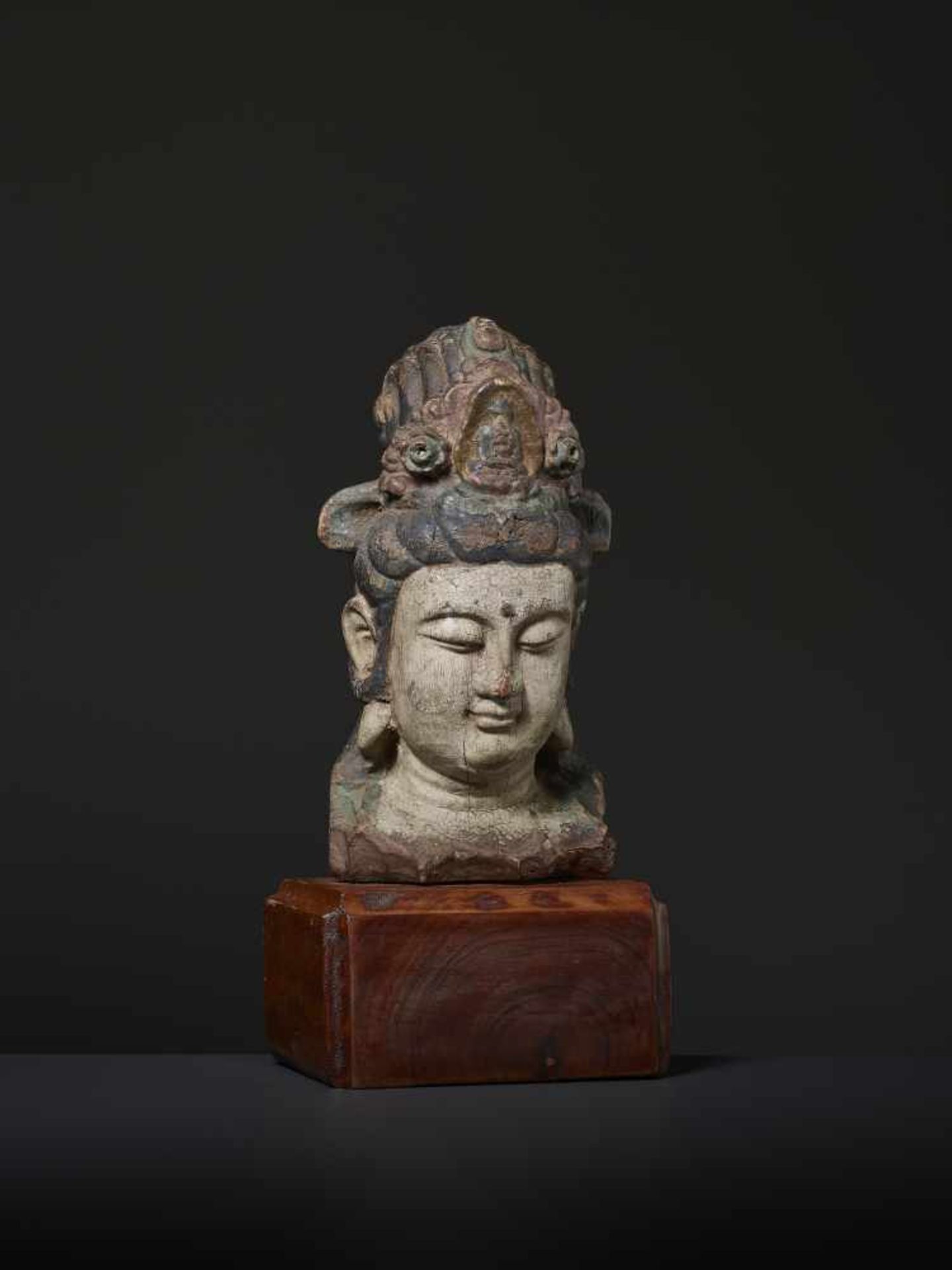 A LACQUERED WOOD HEAD OF GUANYIN, MING China, 1368-1644. The bodhisattva is carved with a high - Image 6 of 7