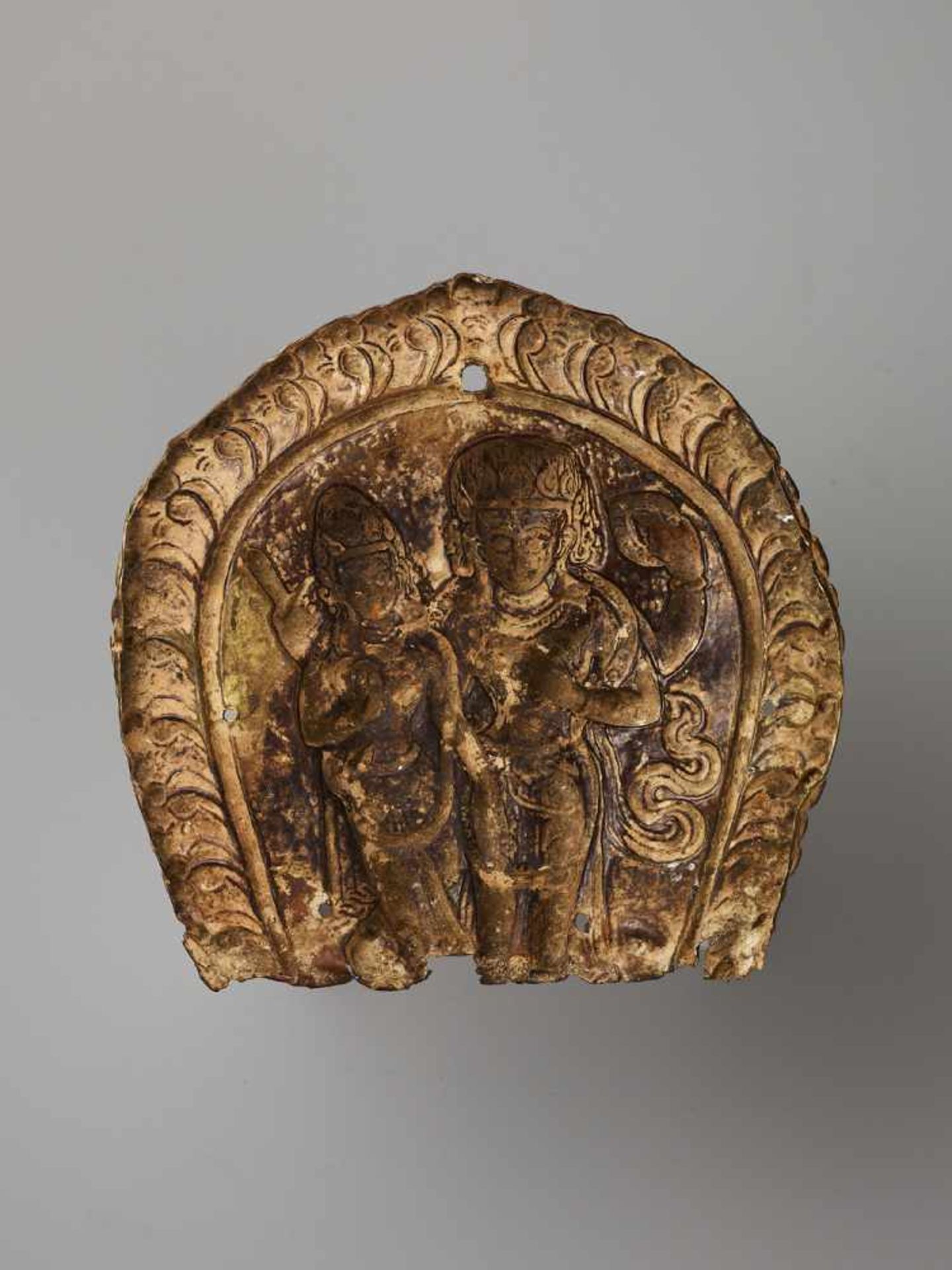 A GILT COPPER REPOUSSÉ RELIEF Nepal, 18th – 19th century. Depiction of Lakshmi-Narayana, a - Image 5 of 7