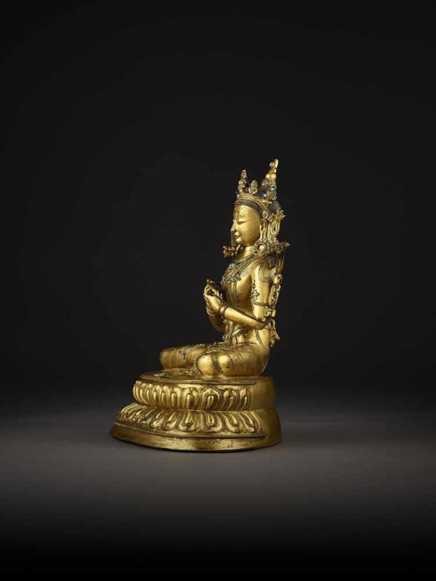 AN EXTREMELY RARE GILT-BRONZE FIGURE OF MANJUSRI, TIBET 14TH CENTURY - Image 14 of 23