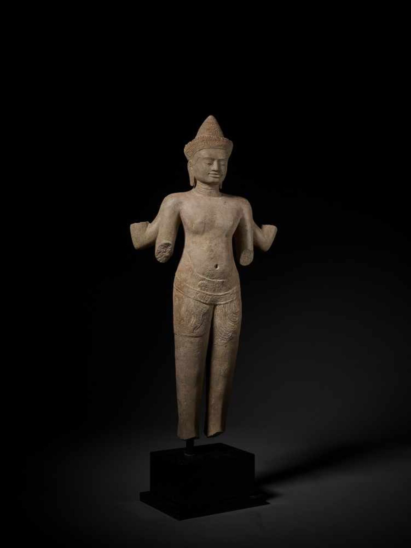 A STANDING VISHNU, BAPHUON, KHMER, 11TH CENTURY This important carved and incised sandstone - Image 7 of 12