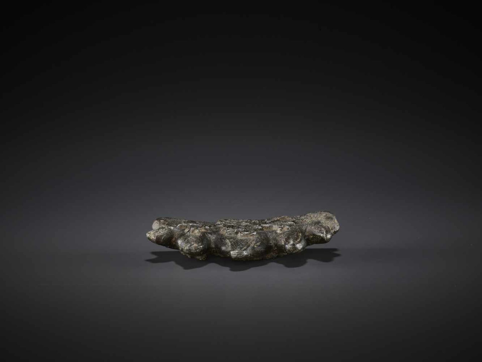 A BRONZE ‘MOUNTAIN’ BRUSH REST, MING China, 16th-17th century. Cast in the form of a five-peak - Image 8 of 11