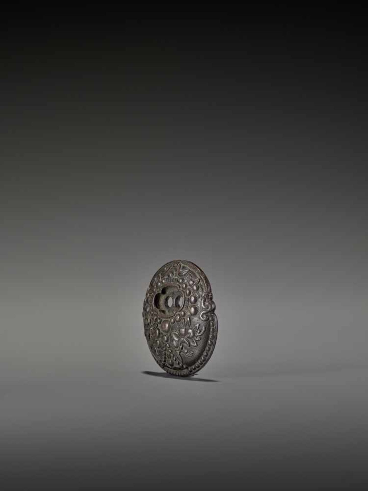 A RARE AND UNUSUAL COPPER BRONZE NETSUKE OF A HIKITE UnsignedJapan, 19th century, Edo period (1615- - Image 2 of 4