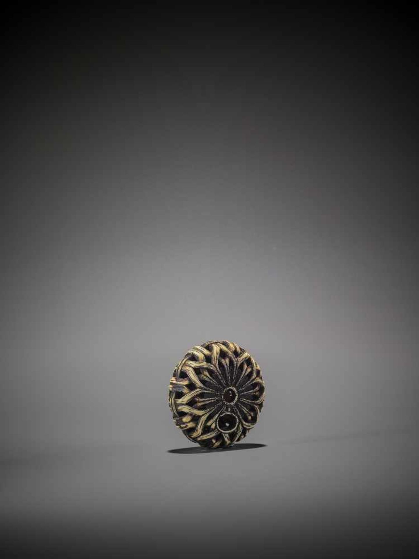 A BRILLIANT STAG ANTLER RYUSA MANJU NETSUKE WITH FLOWERS AND WEAVE UnsignedJapan, Tokyo, Asakusa, - Image 10 of 12