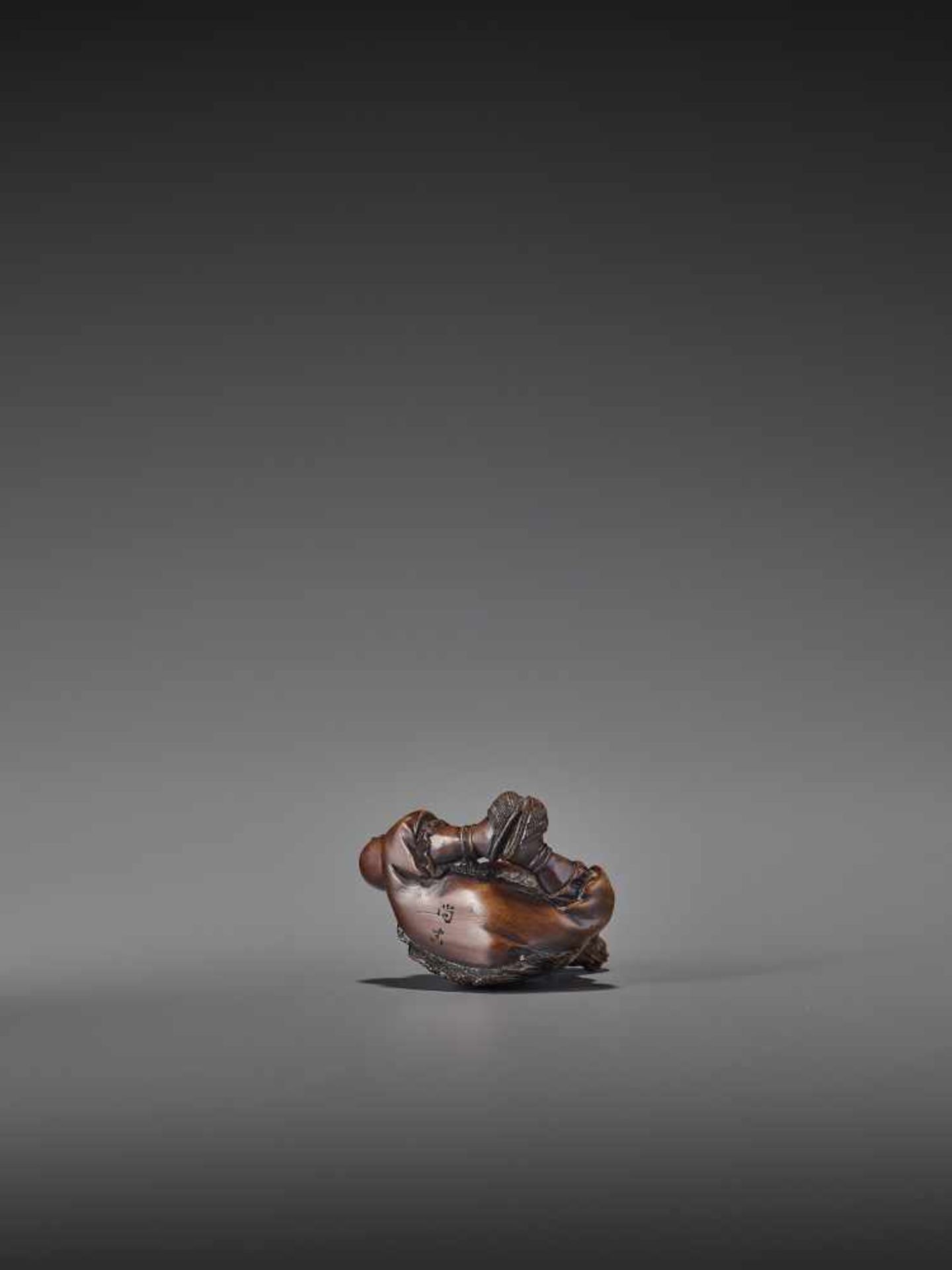 SHOKO: A RARE WOOD NETSUKE OF URASHIMA TARO WITH TURTLE By Shoko, signed ShokoJapan, Takayama, - Bild 11 aus 12