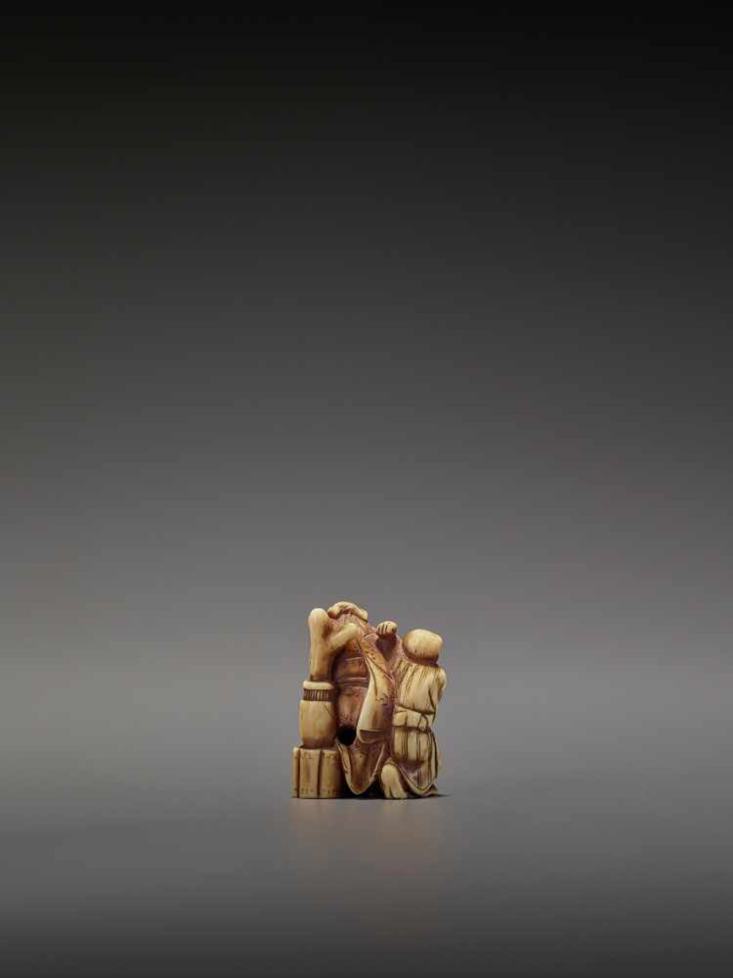 KINRYUSAI: AN IVORY NETSUKE OF KAN’U BEING MASSAGED BY A BLIND MAN By Kinryusai, signed Kinryusai - Image 5 of 10