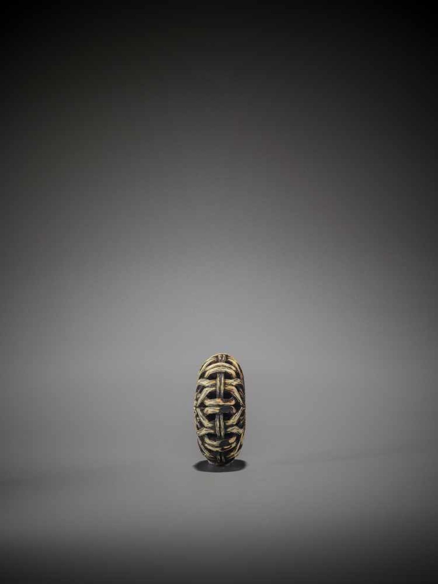 A BRILLIANT STAG ANTLER RYUSA MANJU NETSUKE WITH FLOWERS AND WEAVE UnsignedJapan, Tokyo, Asakusa, - Image 9 of 12