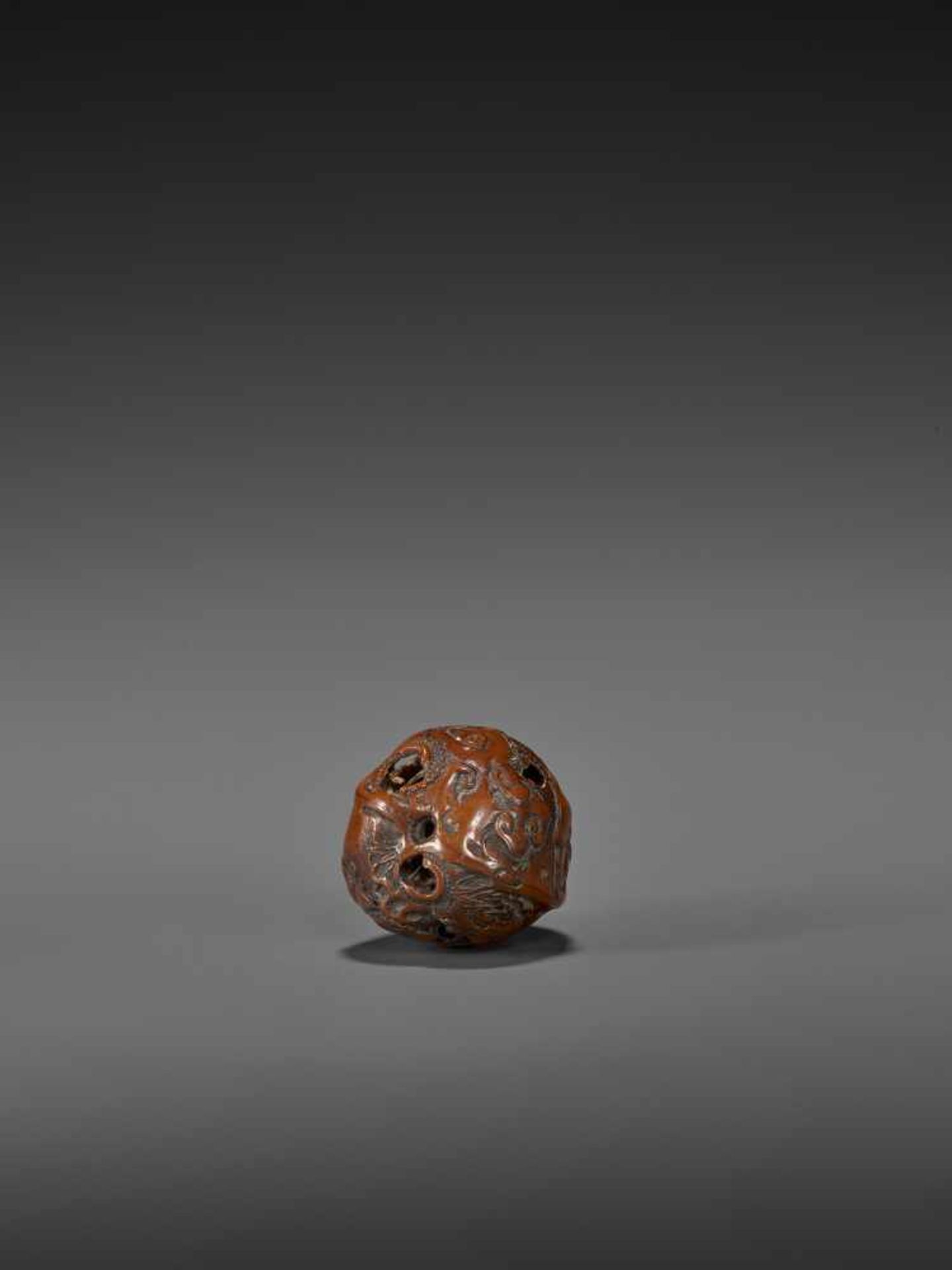 A SPECTACULAR WALNUT NETSUKE OF A DRAGON AND TIGER UnsignedJapan, 19th century, Edo period (1615- - Image 8 of 10