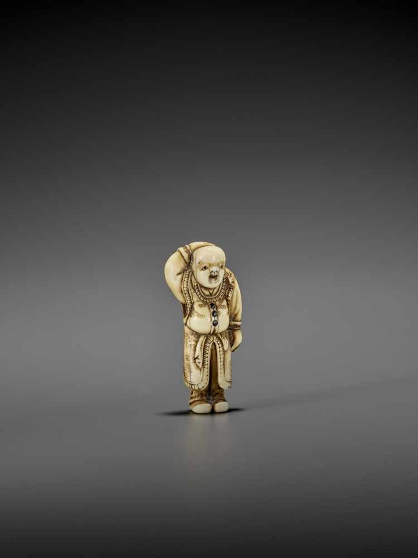 AN IVORY NETSUKE OF A CHINESE BOY UnsignedJapan, early 19th century, Edo period (1615-1868)Depicting - Image 6 of 7