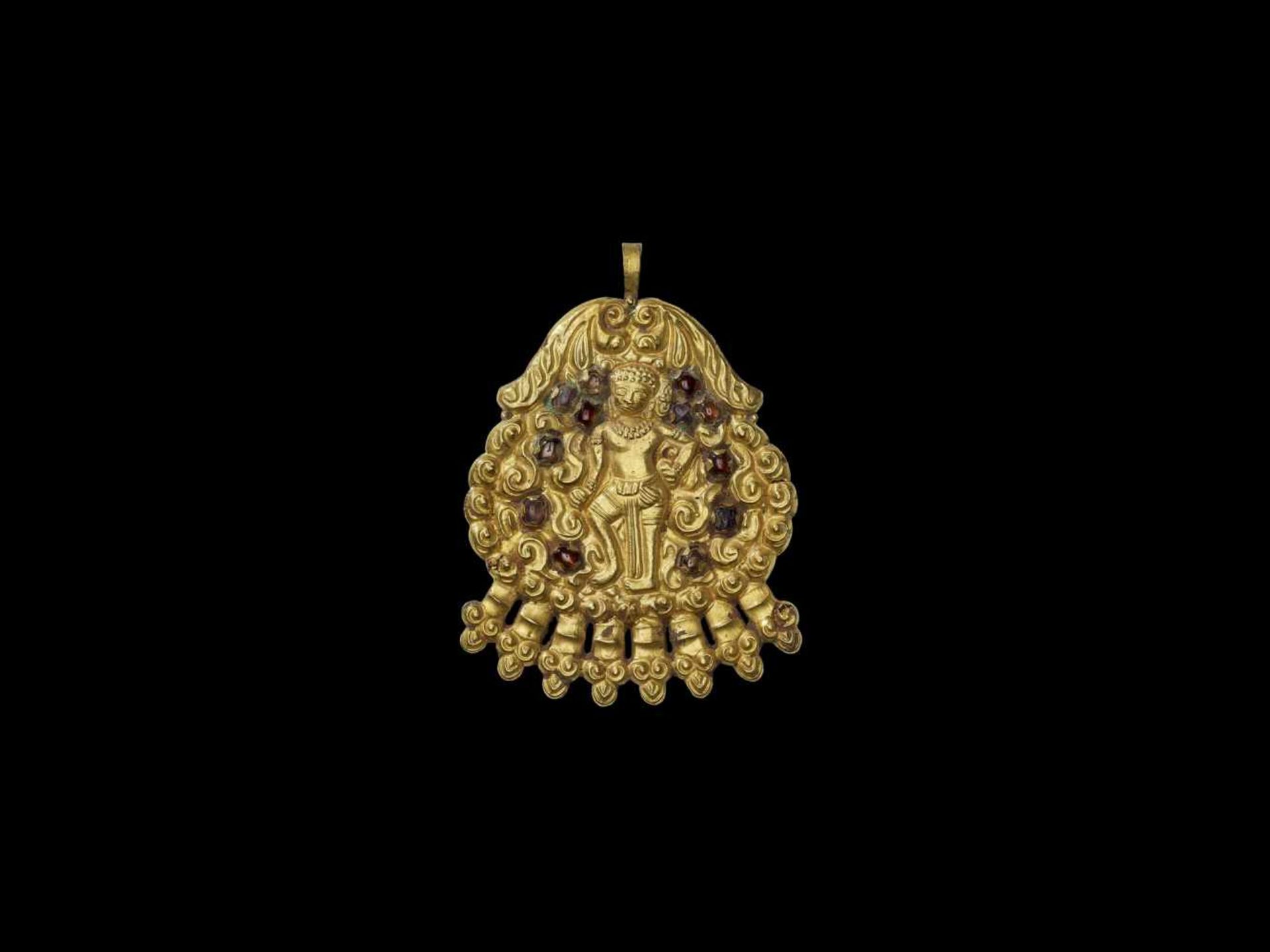 AN IMPRESSIVE CHAM GOLD PENDANT DEPICTING A DANCING FIGURE Central or southern Cham kingdom, Tra