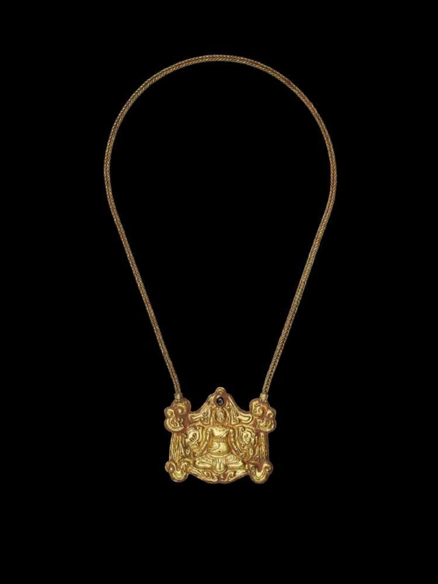 A CHAM REPOUSSÉ GOLD NECKLACE WITH A PECTORAL DEPICTING A SEATED HINDU DEITY Central Cham kingdom,