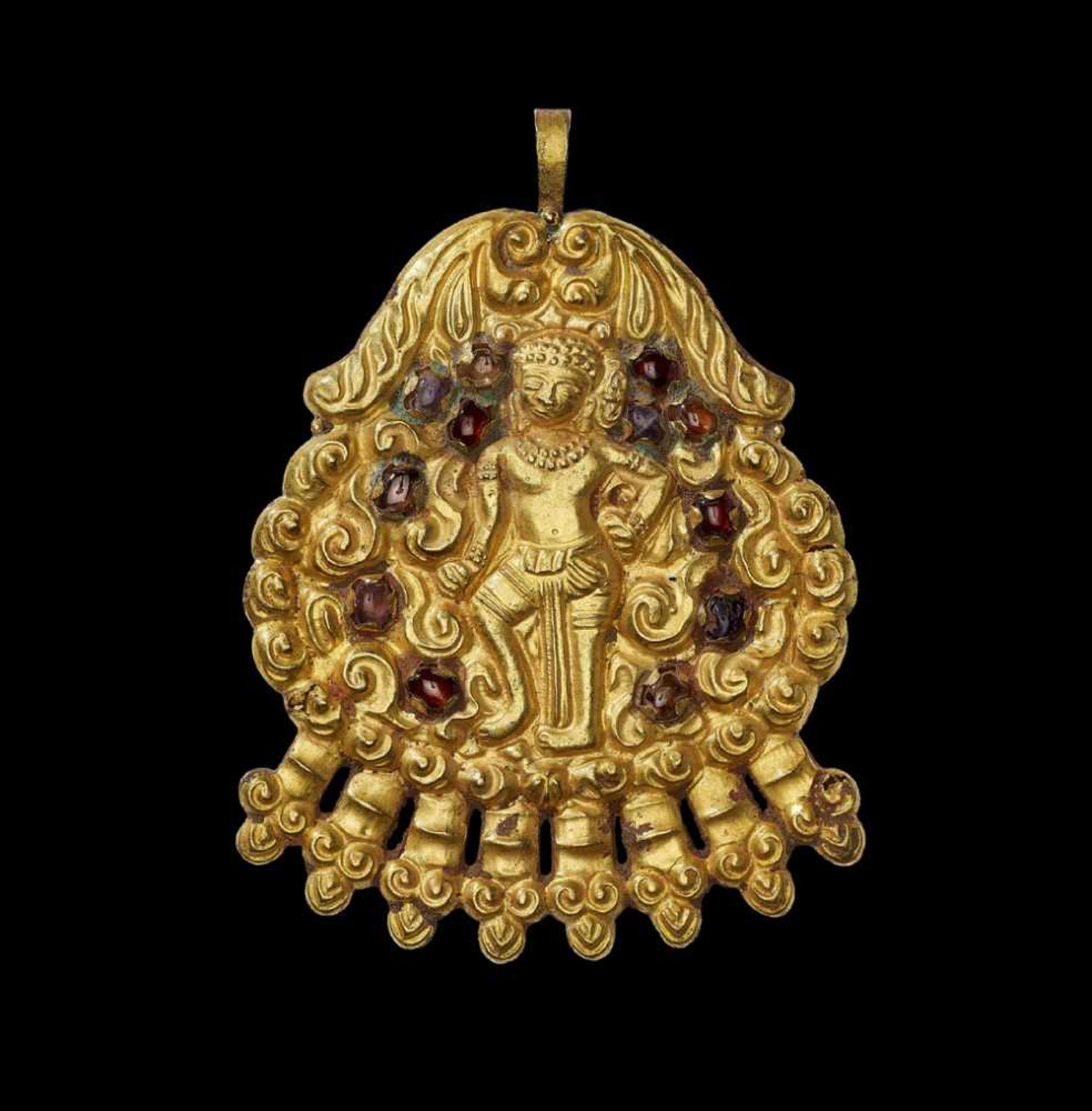 AN IMPRESSIVE CHAM GOLD PENDANT DEPICTING A DANCING FIGURE Central or southern Cham kingdom, Tra - Image 4 of 5