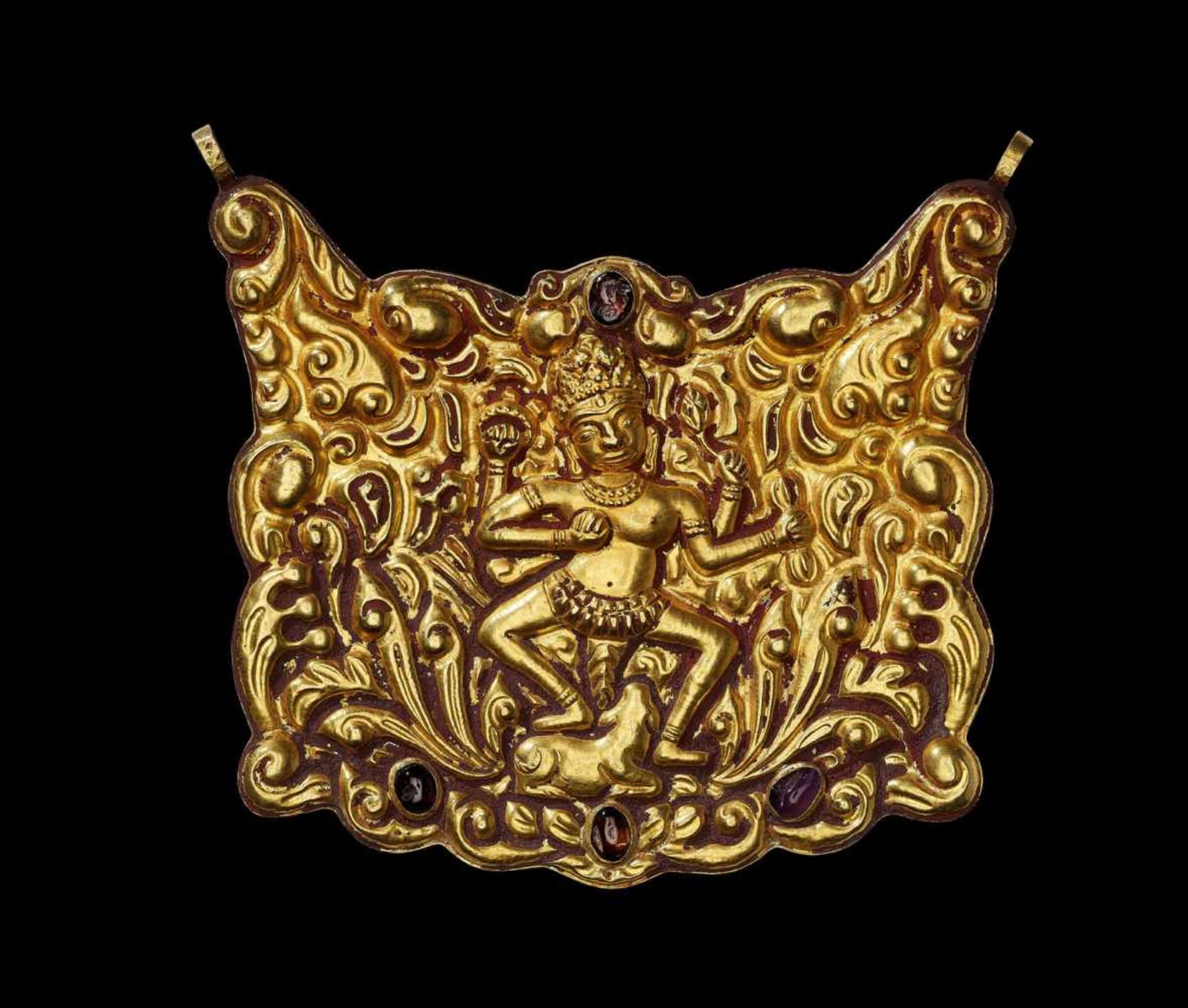 A CHAM REPOUSSÉ GOLD PECTORAL DEPICTING UMA ON A NANDI BULL Central Cham kingdom, Late Chanh Lo - Image 4 of 5